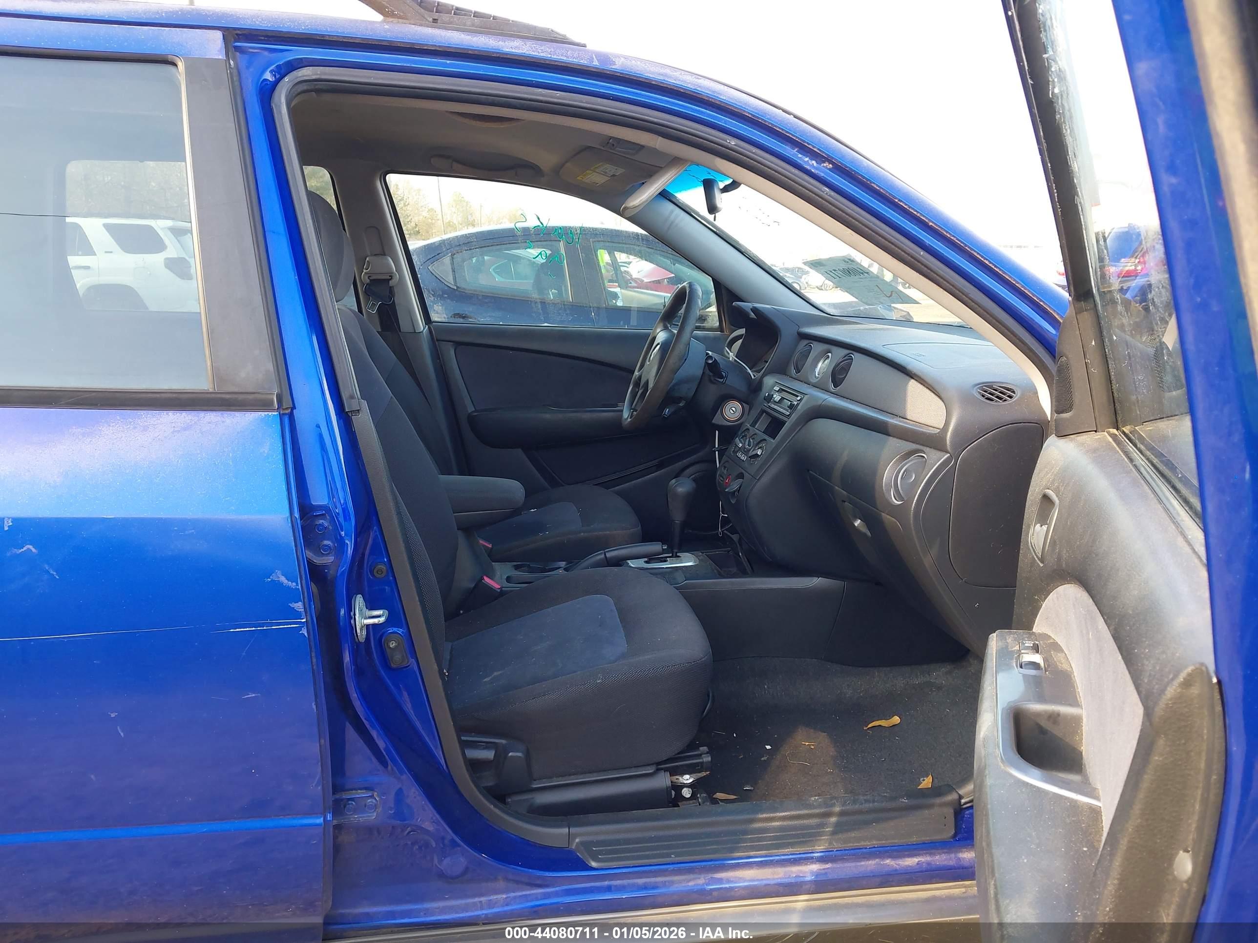 MITSUBISHI OUTLANDER image 5