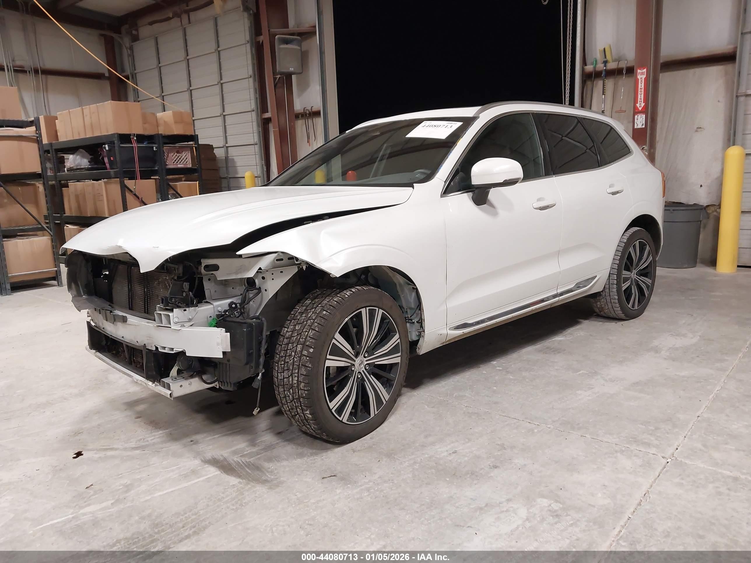 VOLVO XC60 image 2