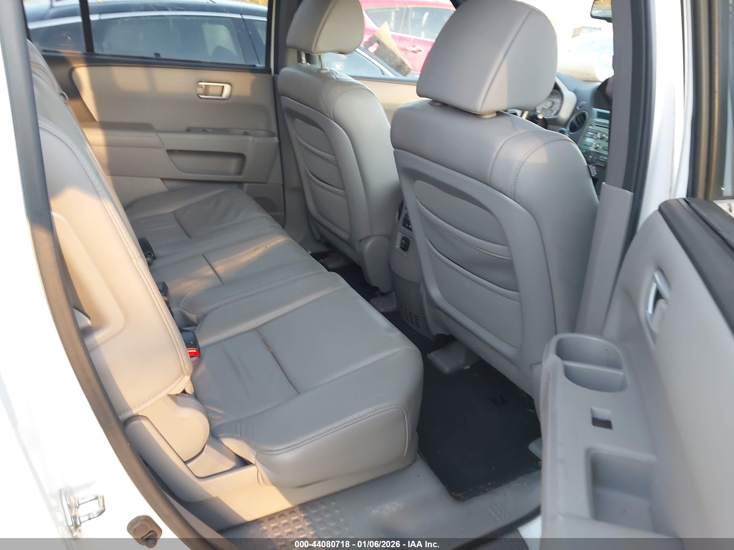 HONDA PILOT image 8