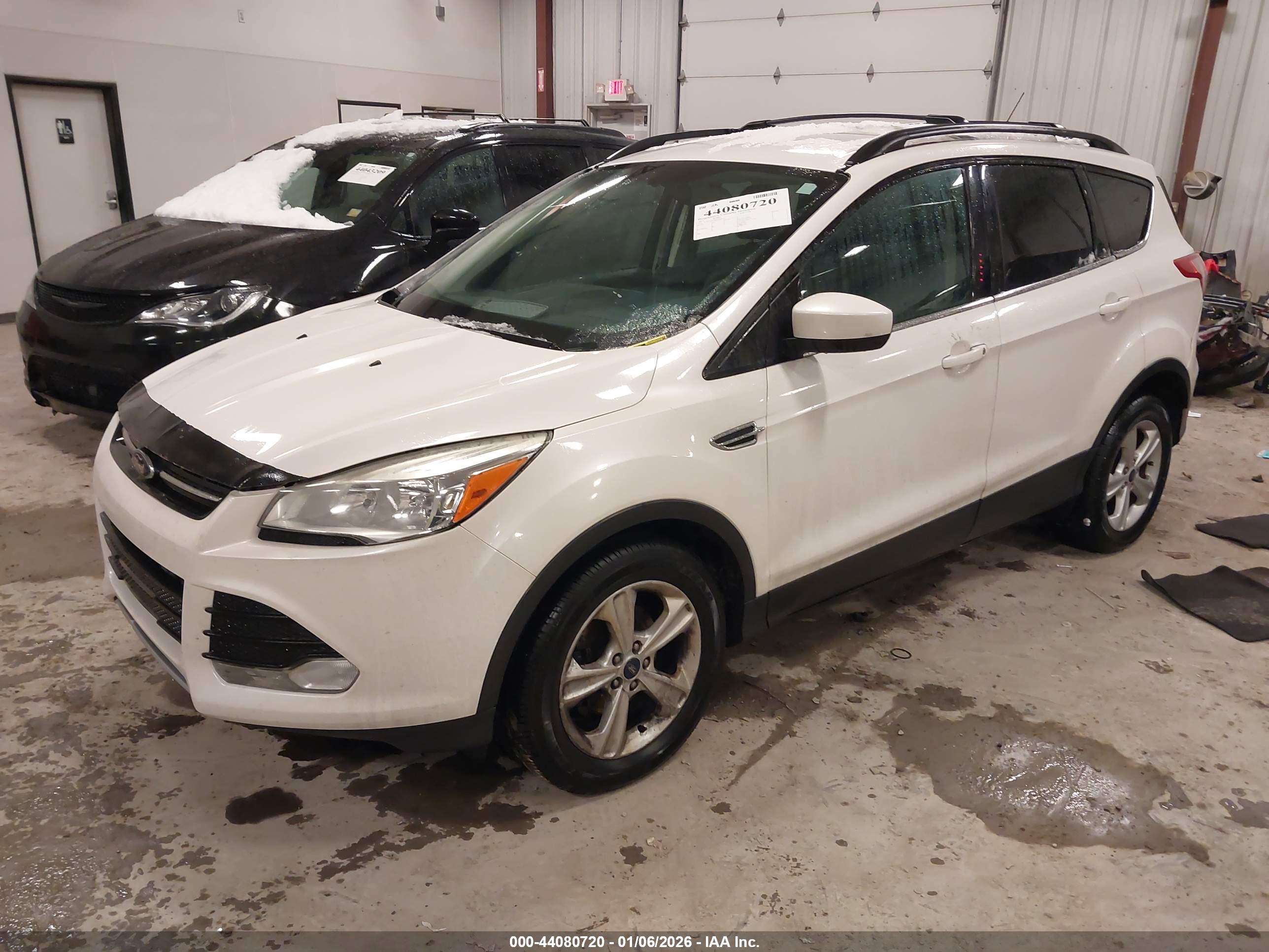 FORD ESCAPE image 2