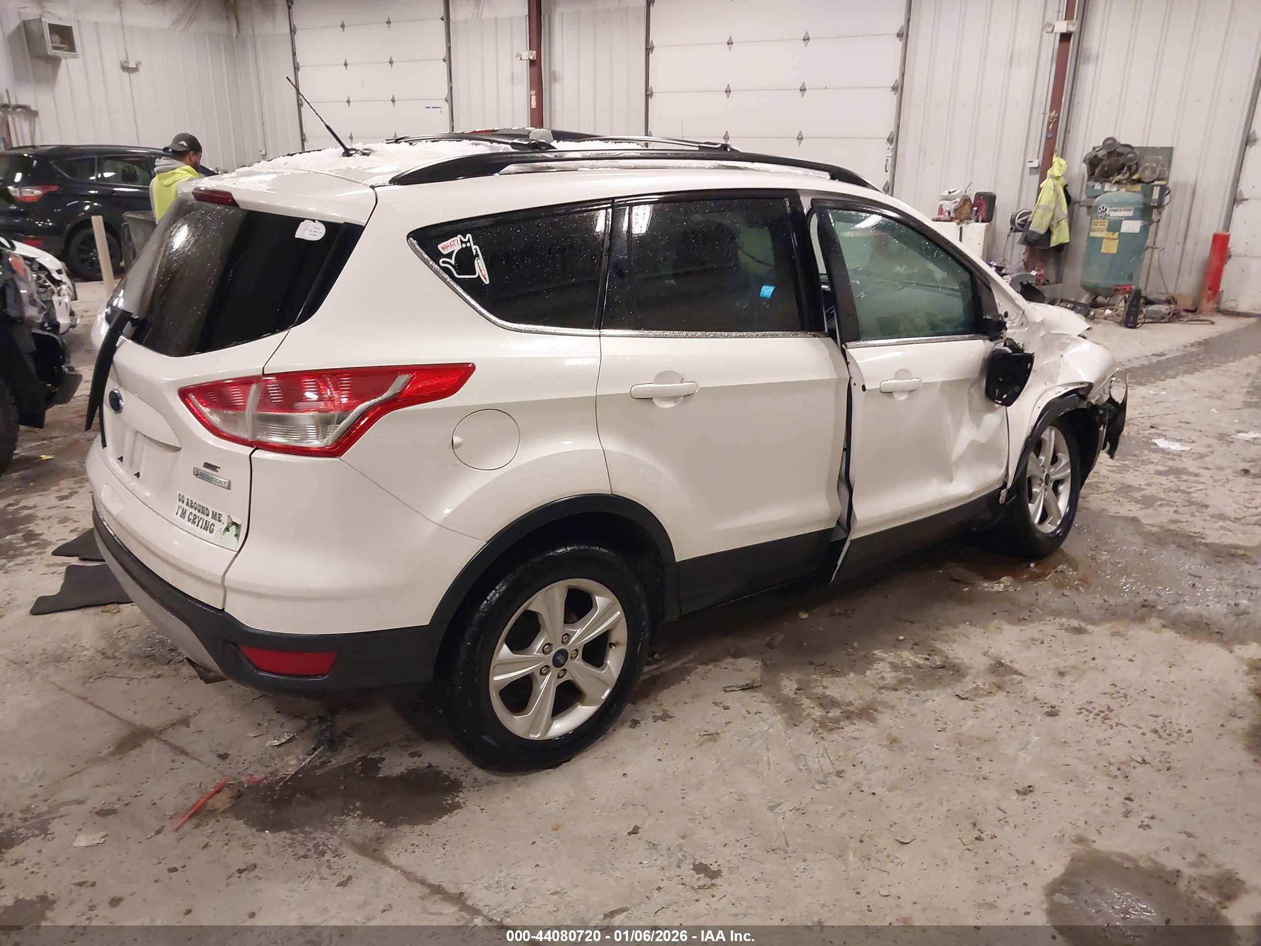 FORD ESCAPE image 4