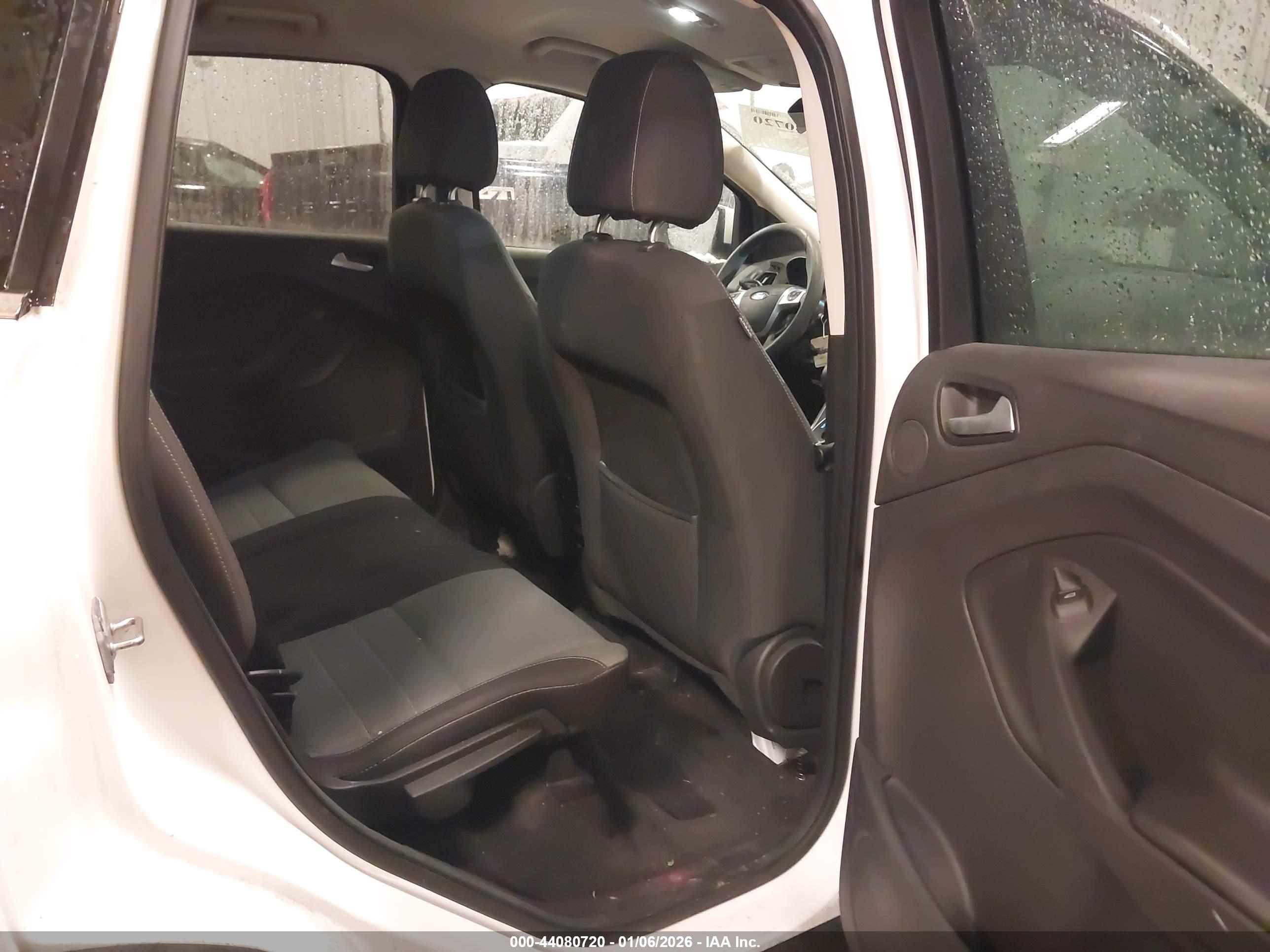 FORD ESCAPE image 8
