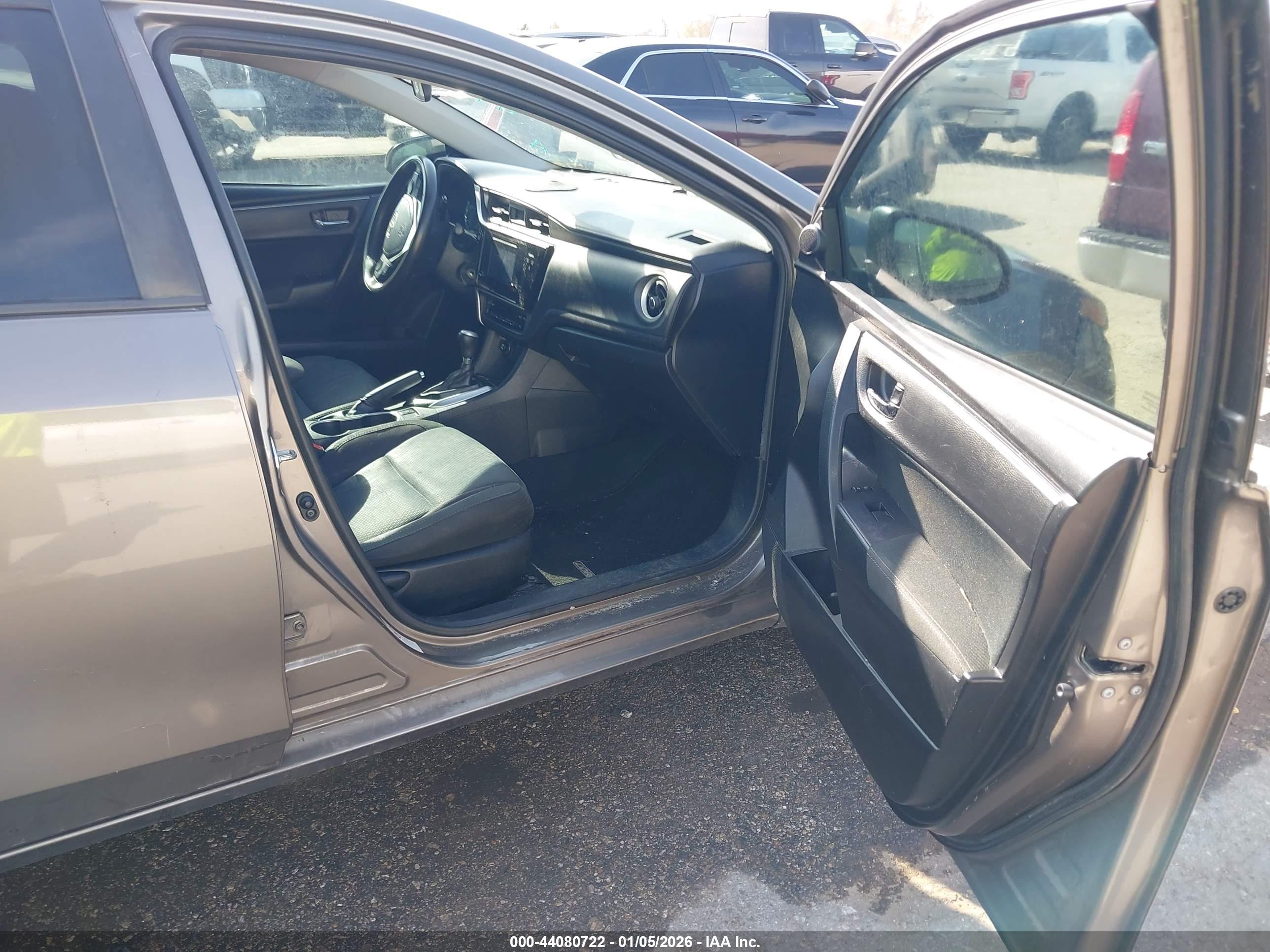TOYOTA COROLLA image 5
