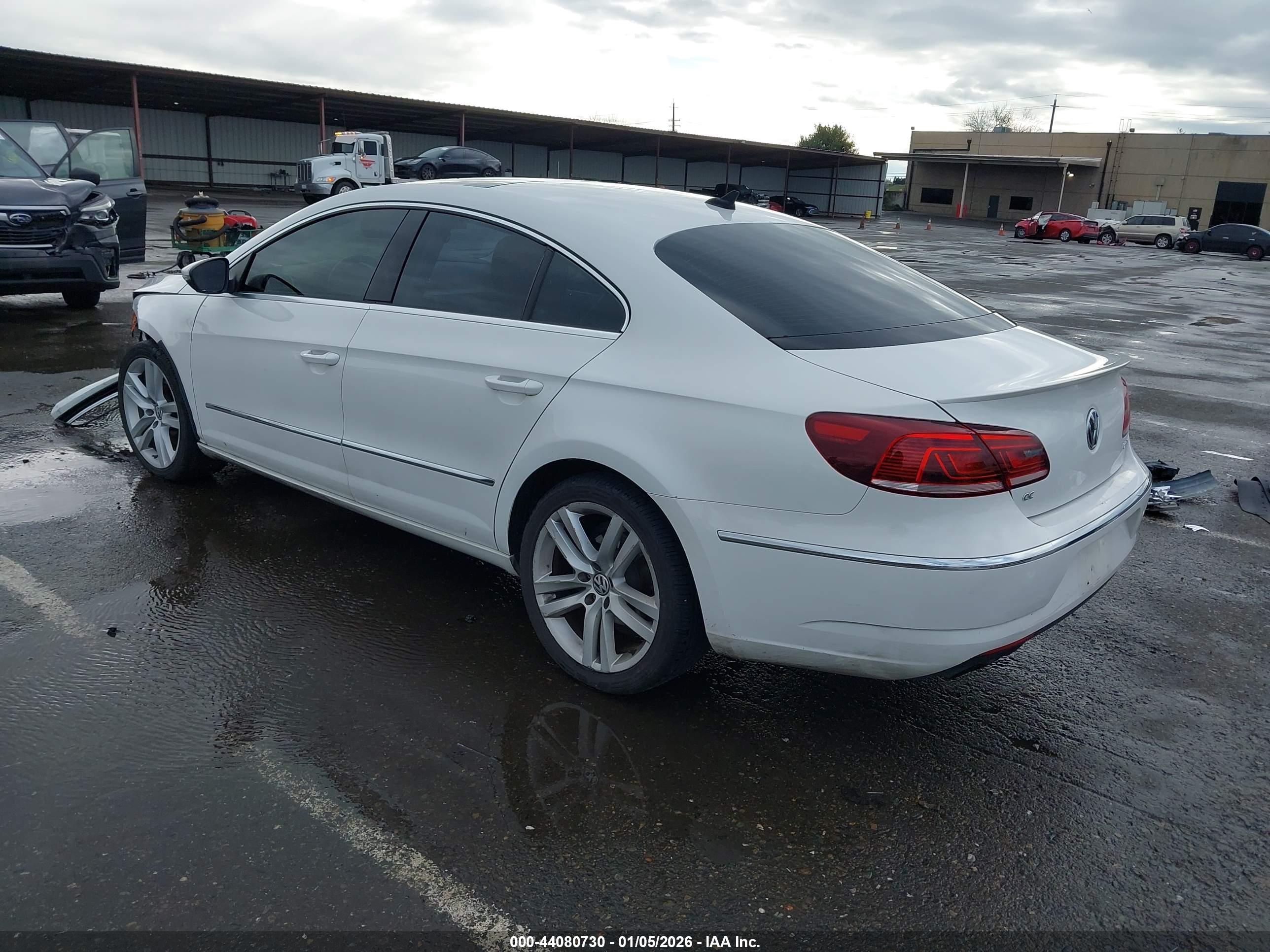 VOLKSWAGEN CC image 3