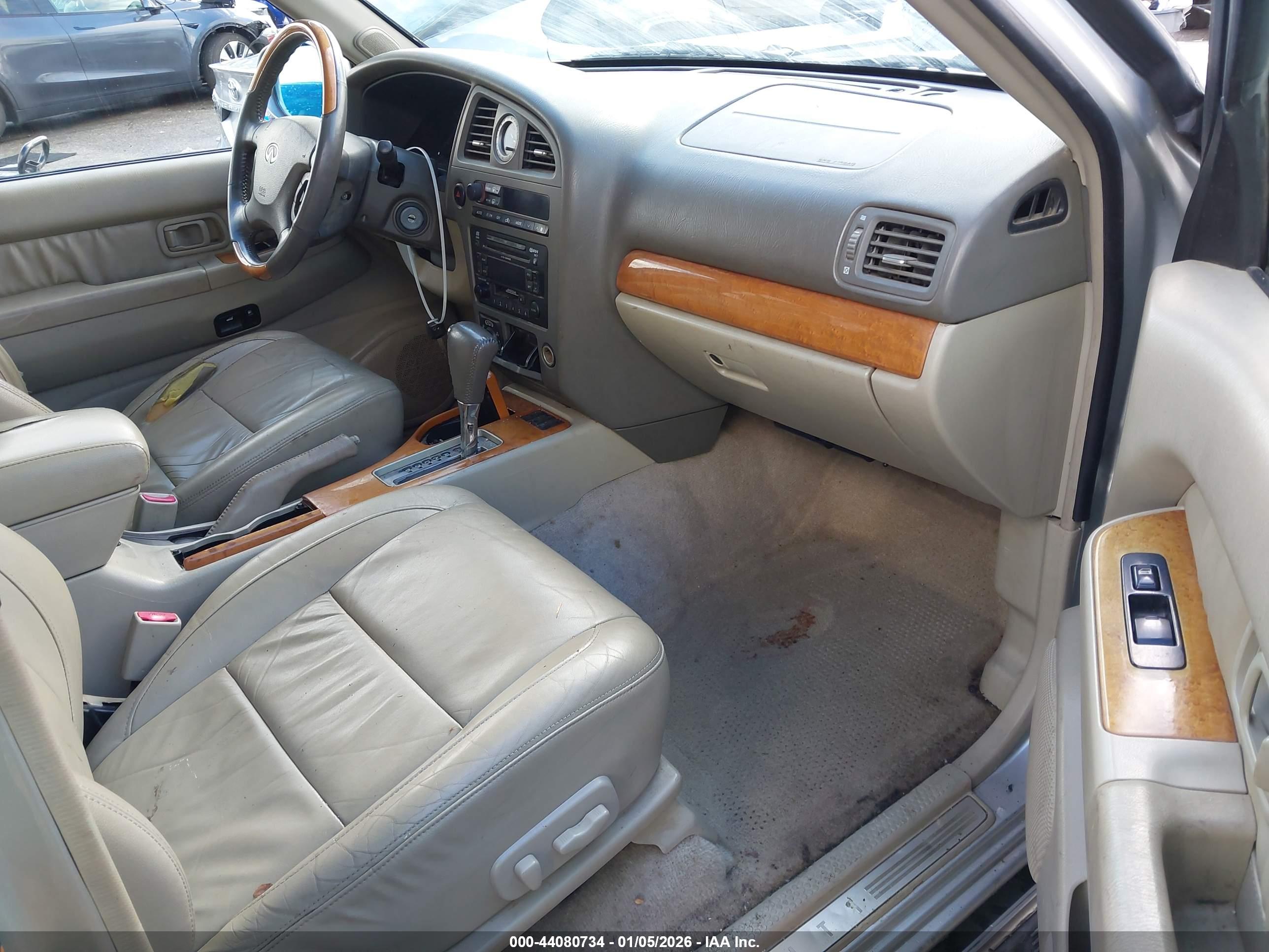 INFINITI QX4 image 5