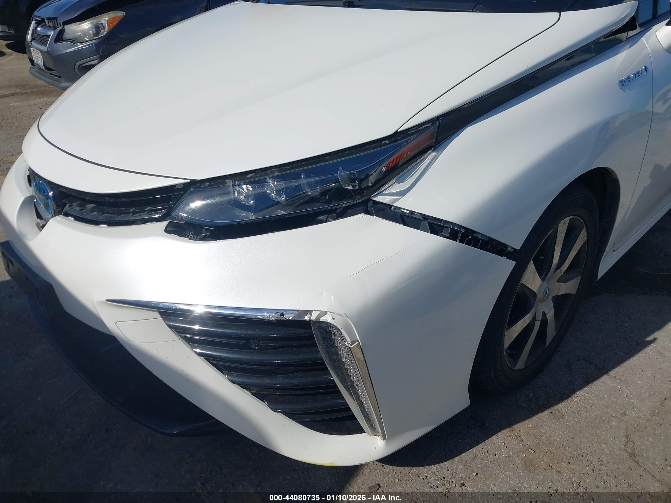 TOYOTA MIRAI image 6