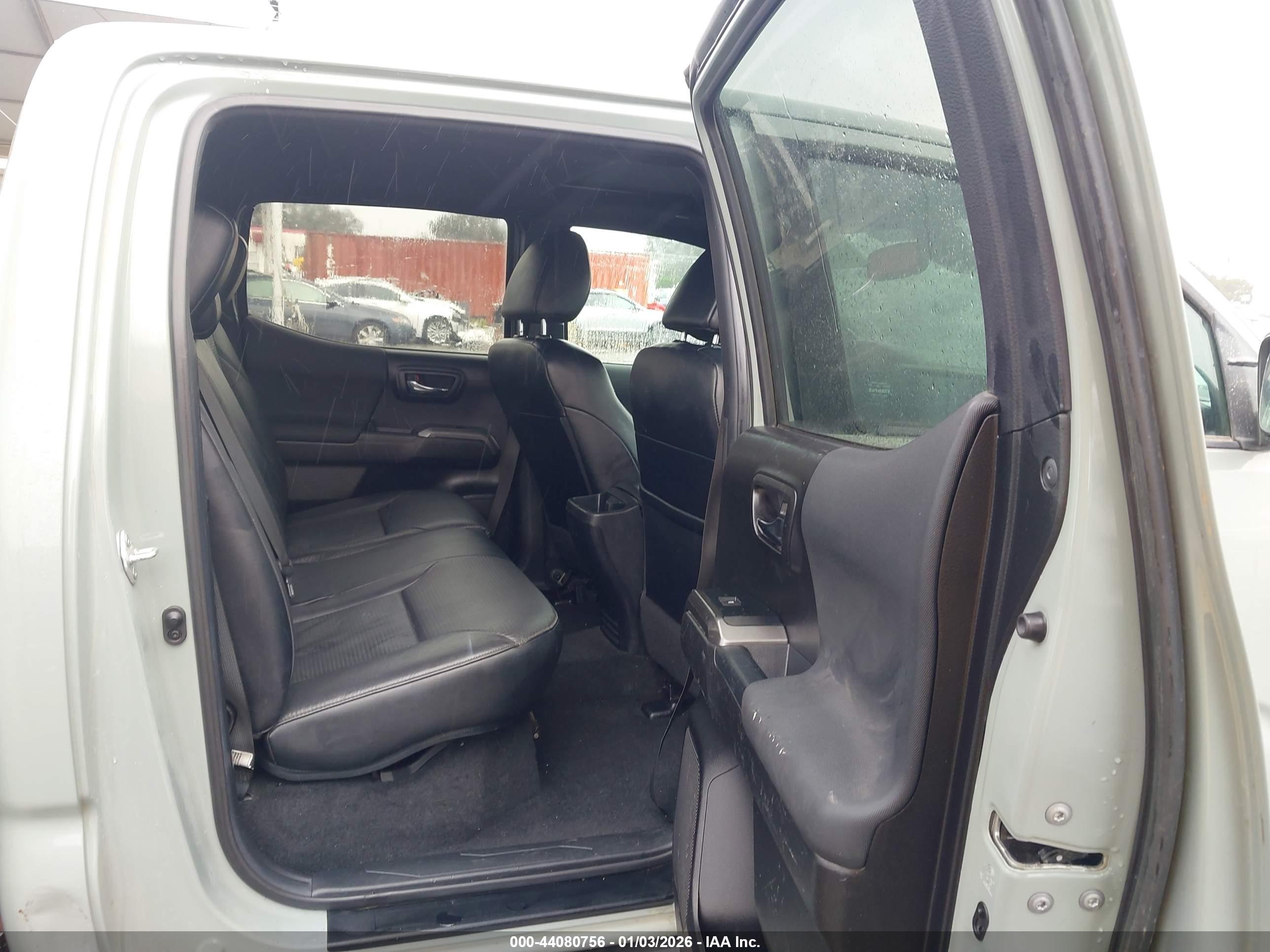 TOYOTA TACOMA image 8