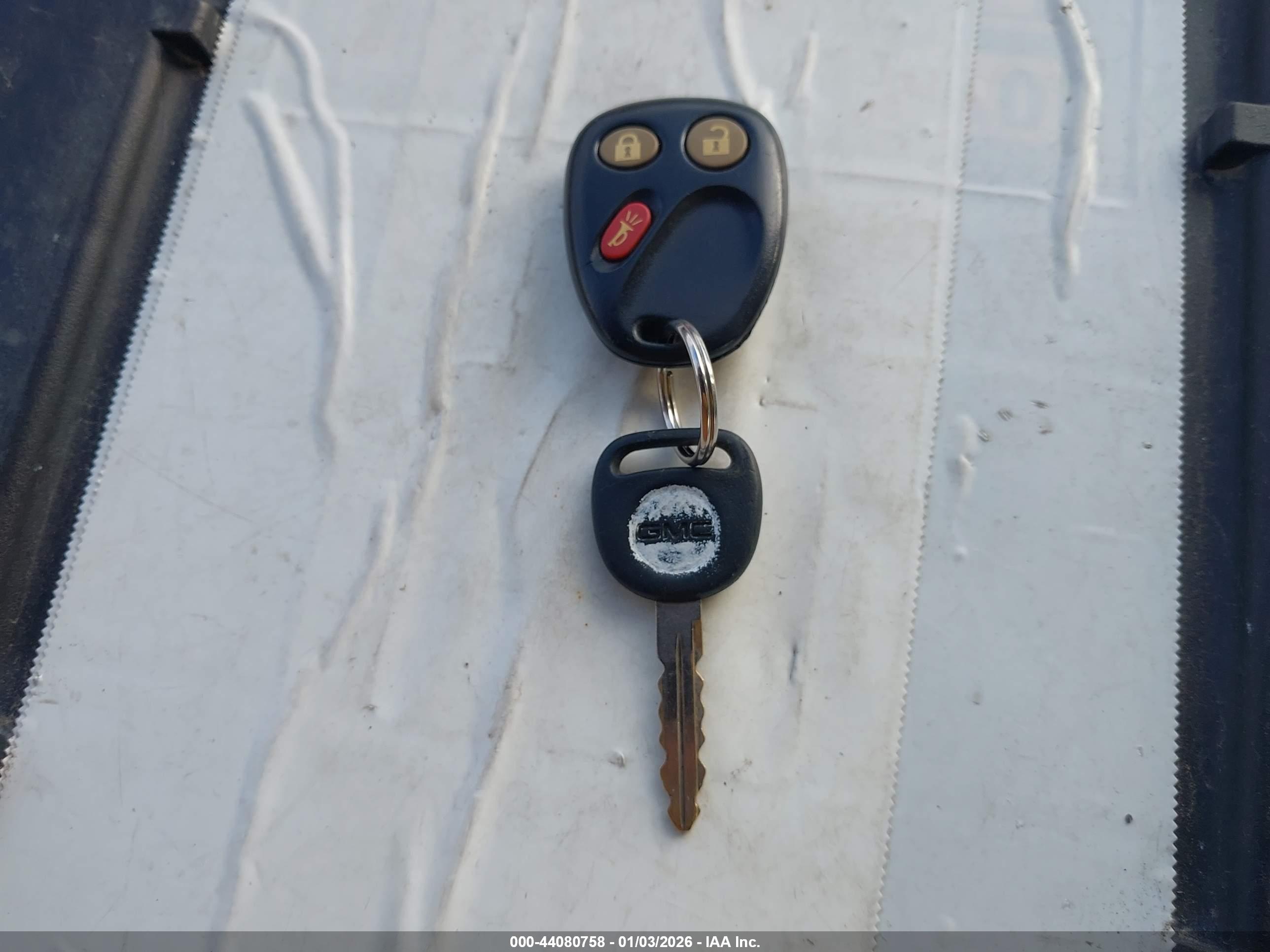 GMC YUKON image 11
