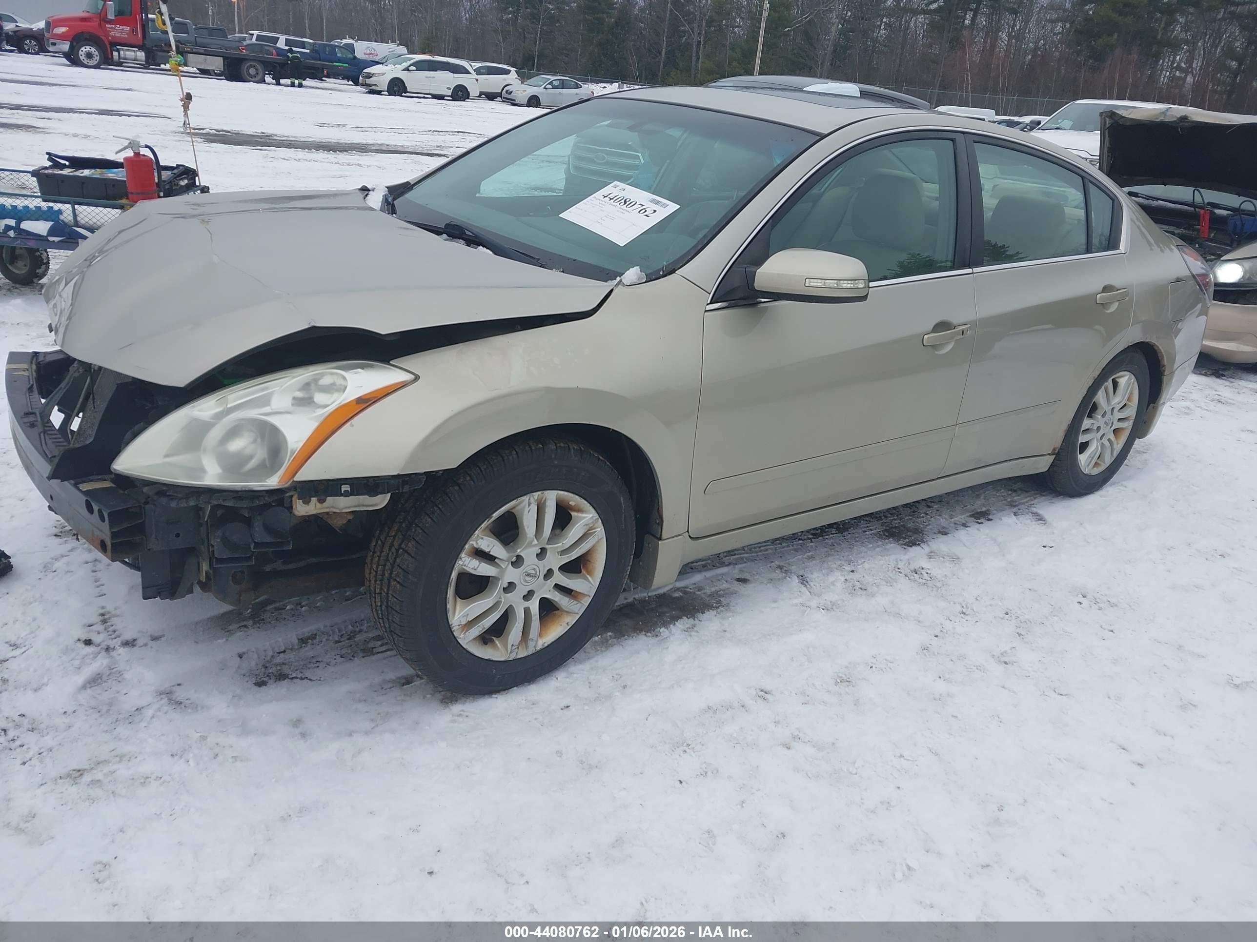NISSAN ALTIMA image 2