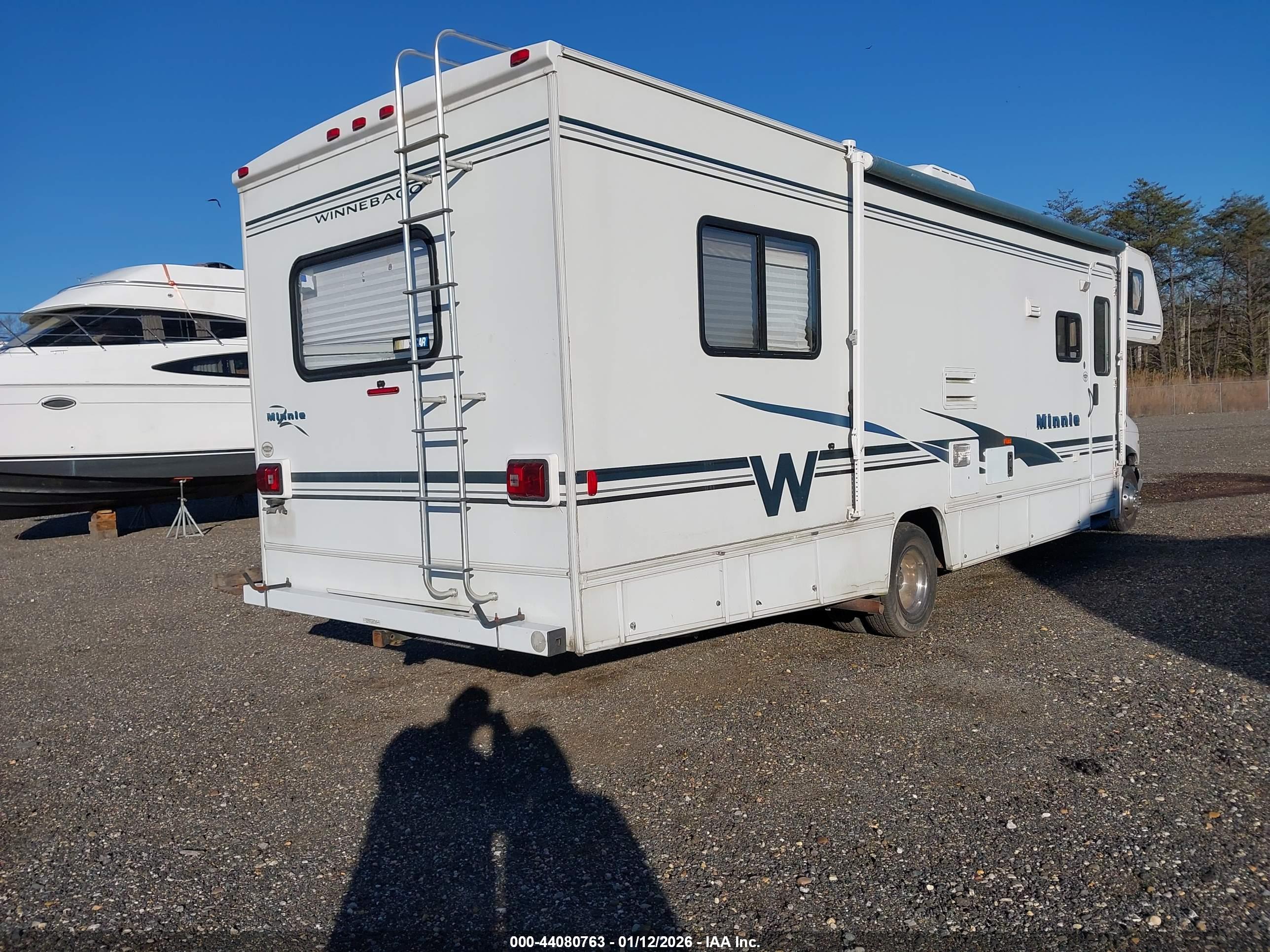 FORD E-450 image 4