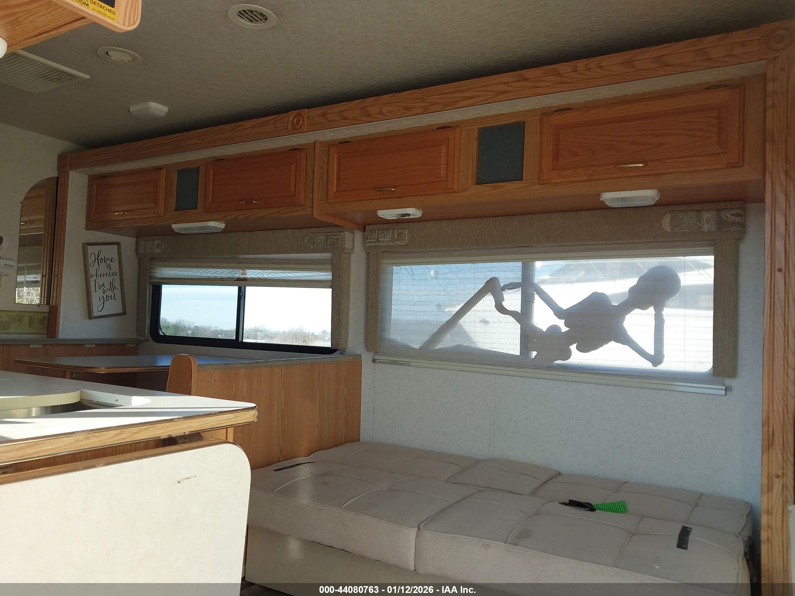 FORD E-450 image 8