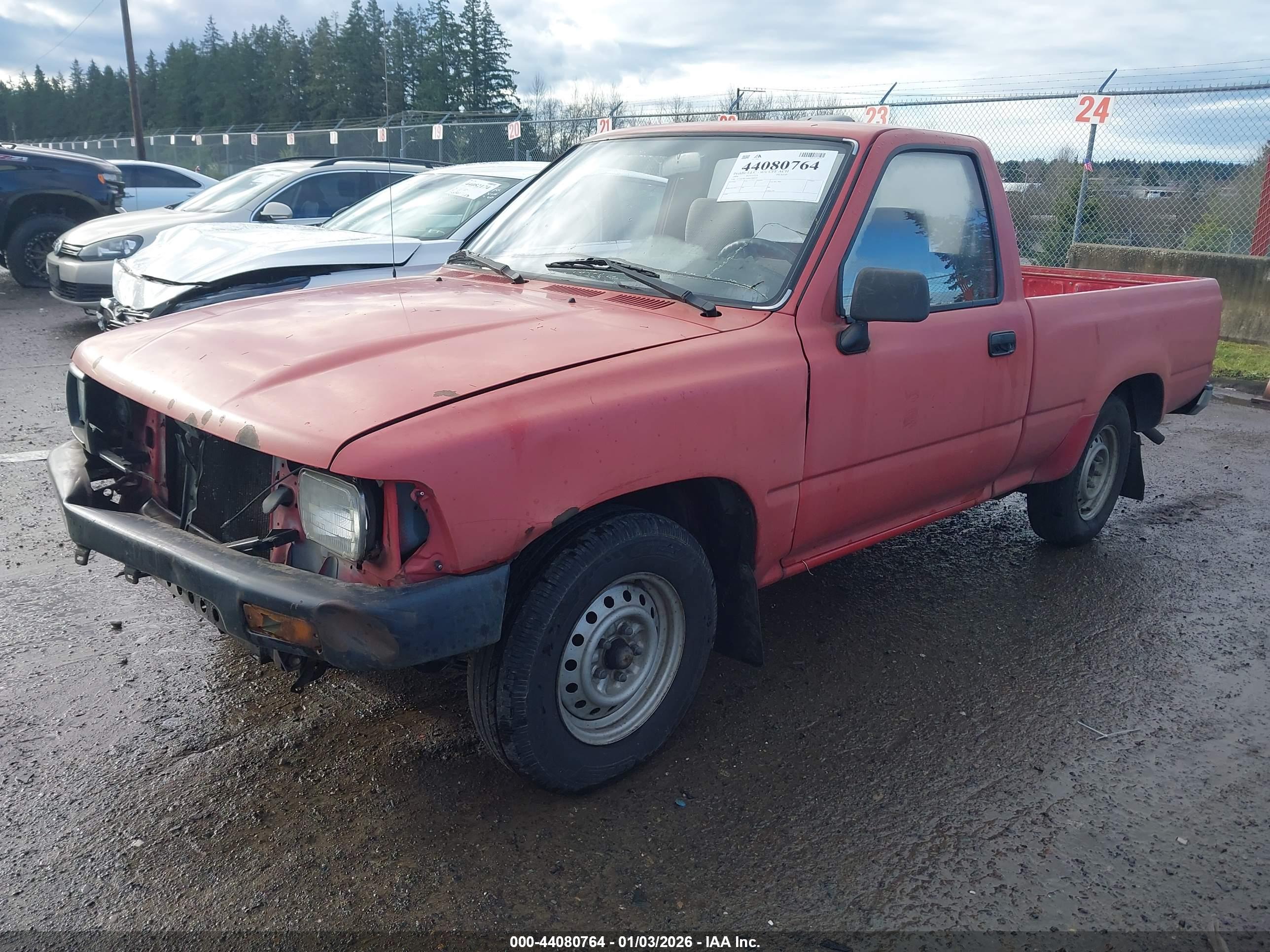 TOYOTA PICKUP image 2