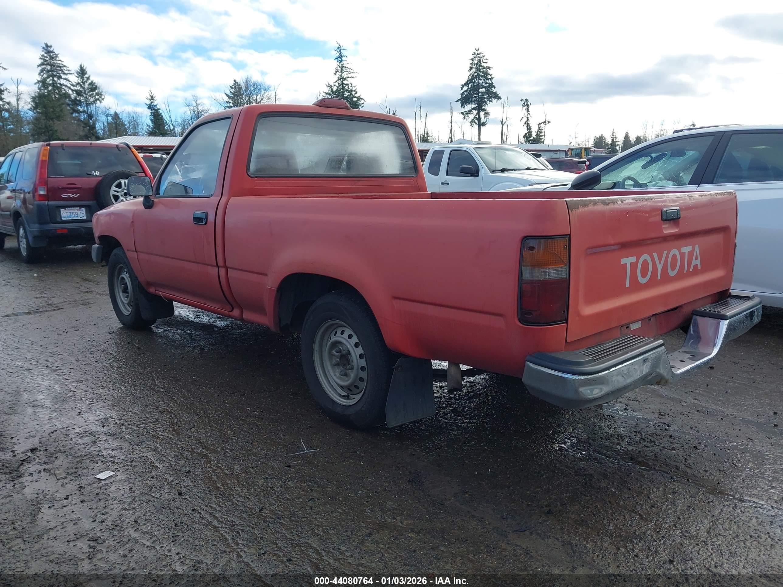 TOYOTA PICKUP image 3