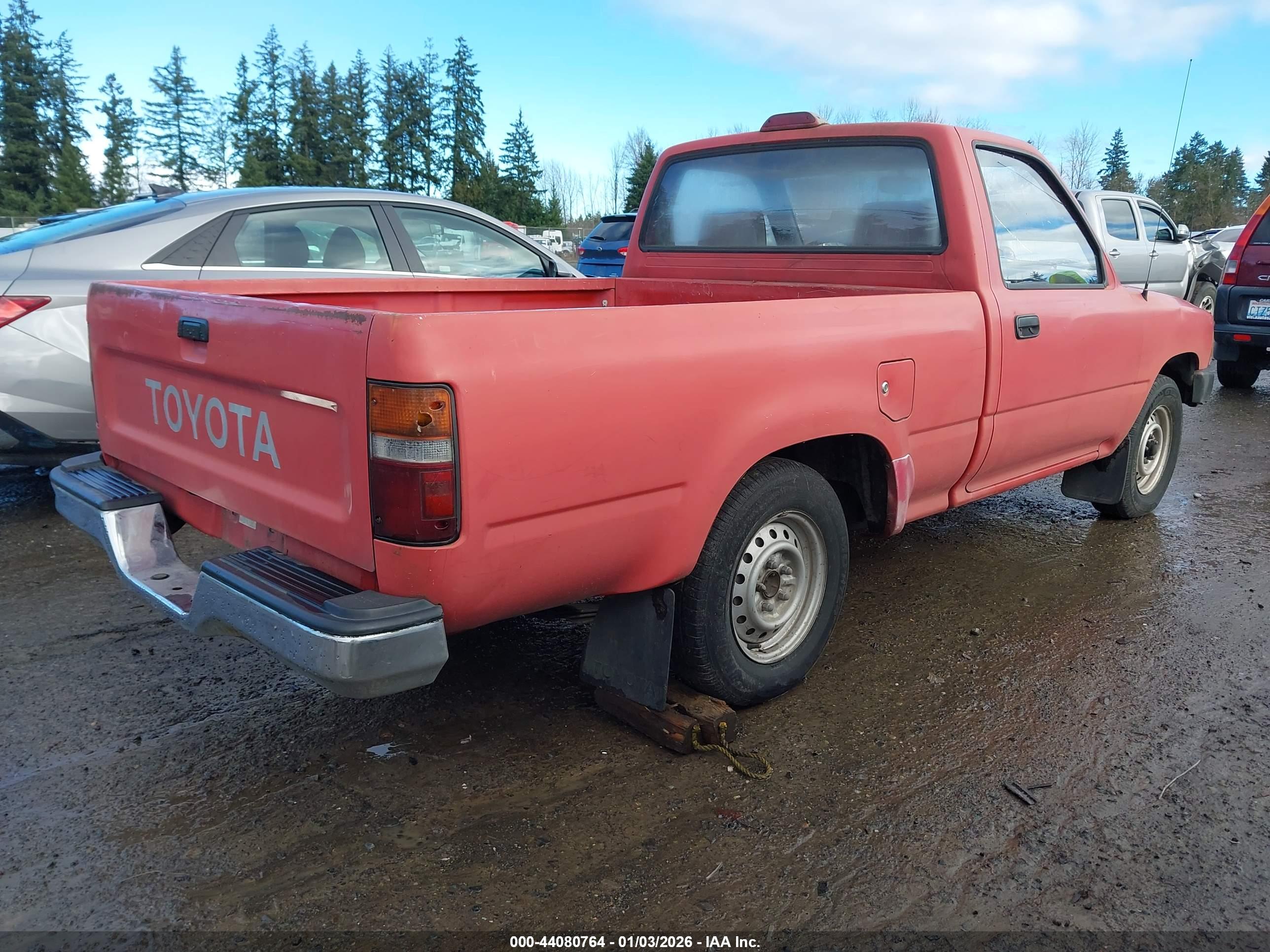 TOYOTA PICKUP image 4
