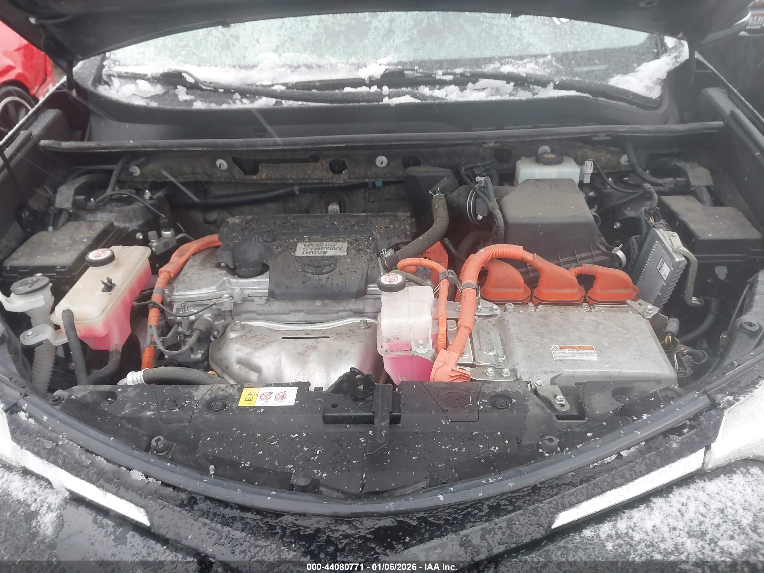 TOYOTA RAV4 image 10