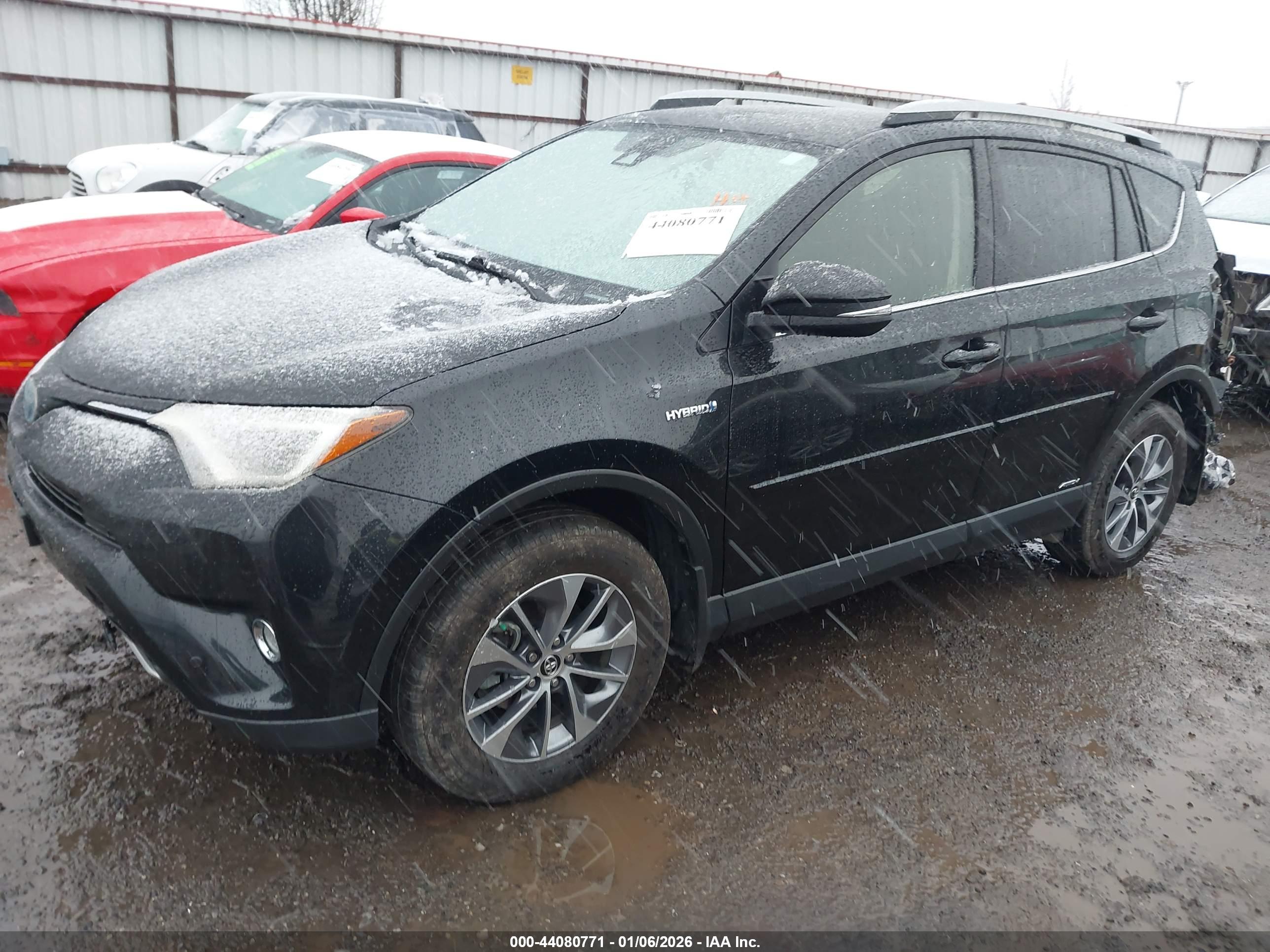 TOYOTA RAV4 image 2