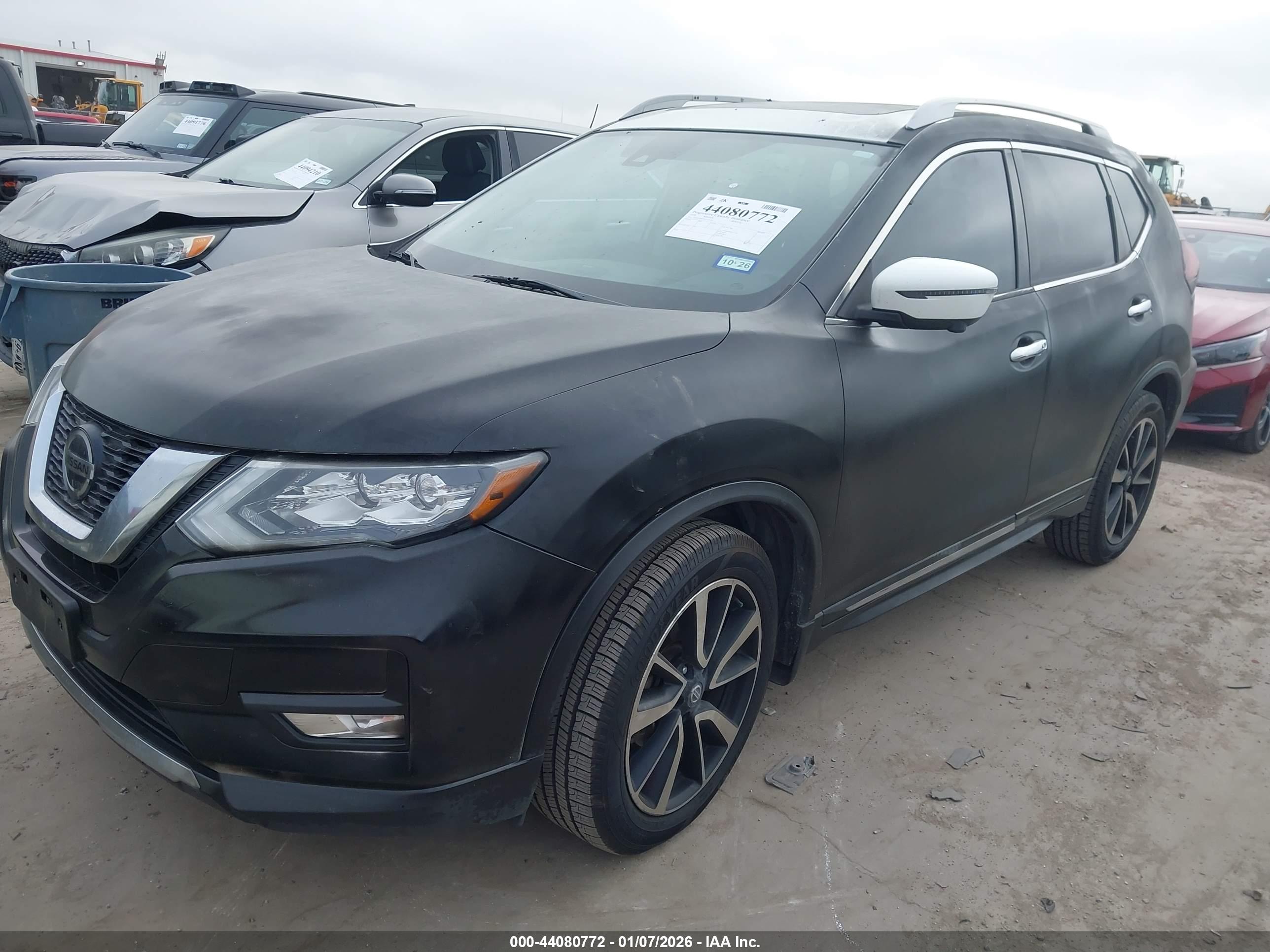 NISSAN ROGUE image 2