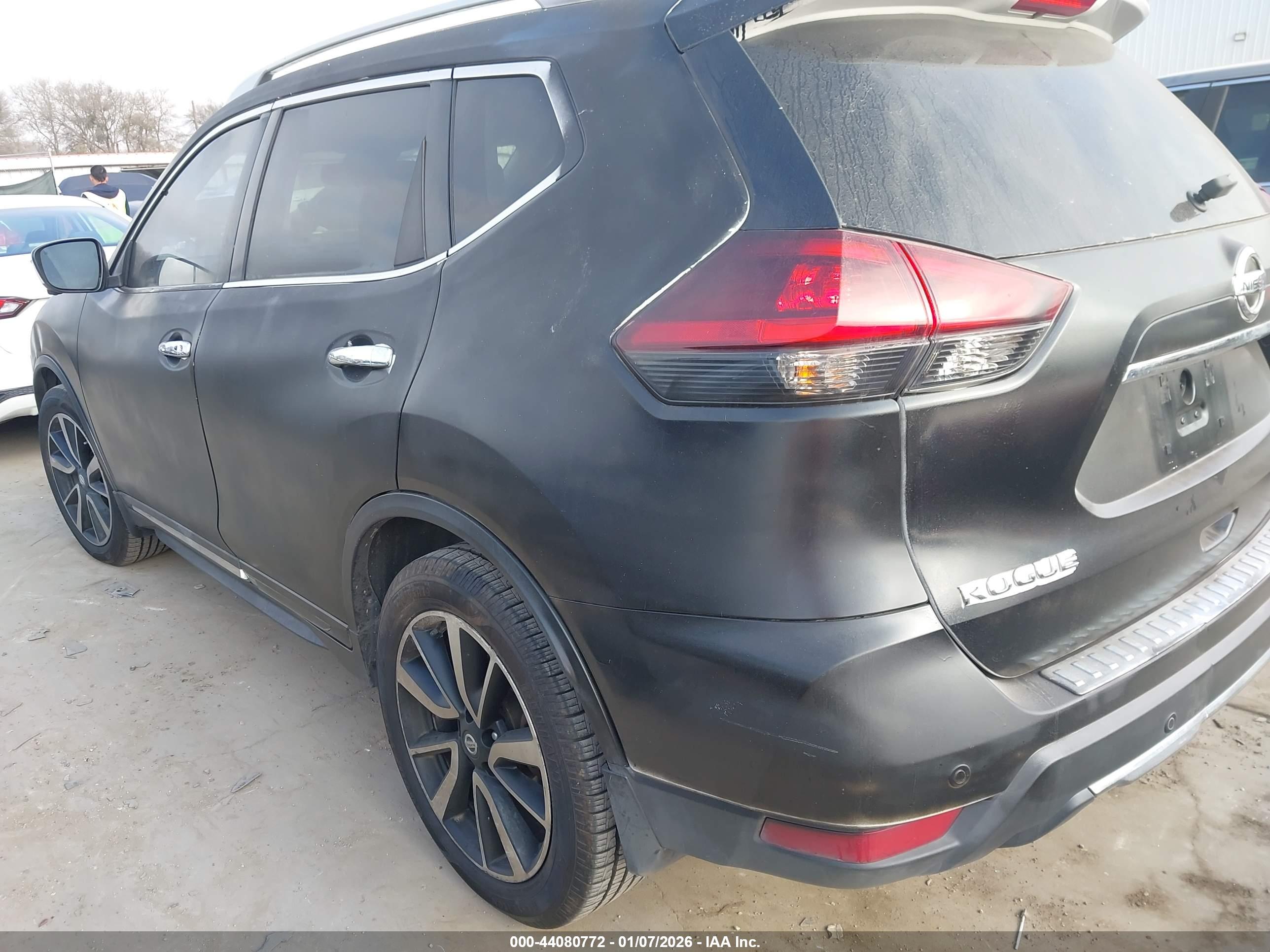 NISSAN ROGUE image 6