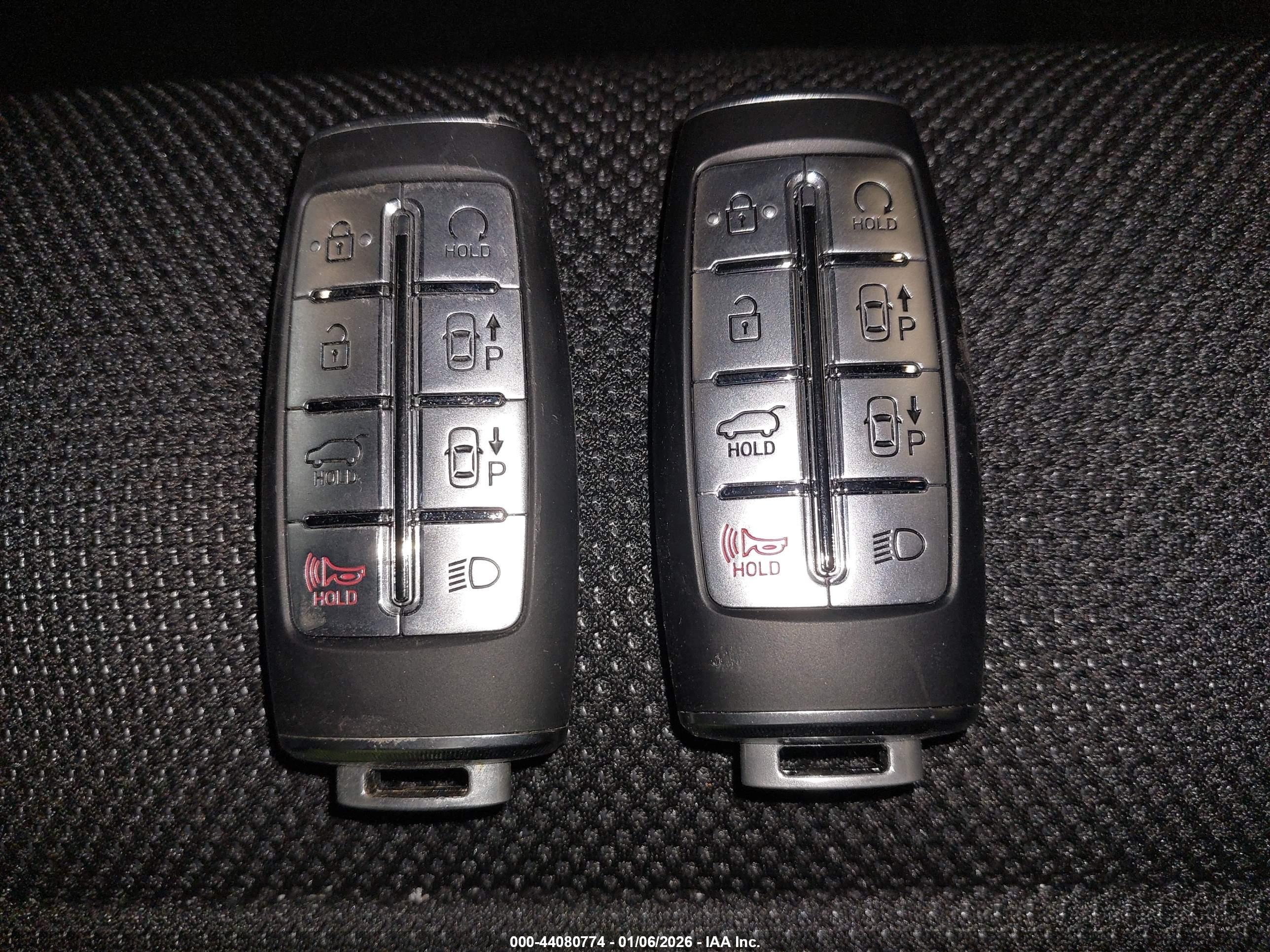 GENESIS GV70 image 11