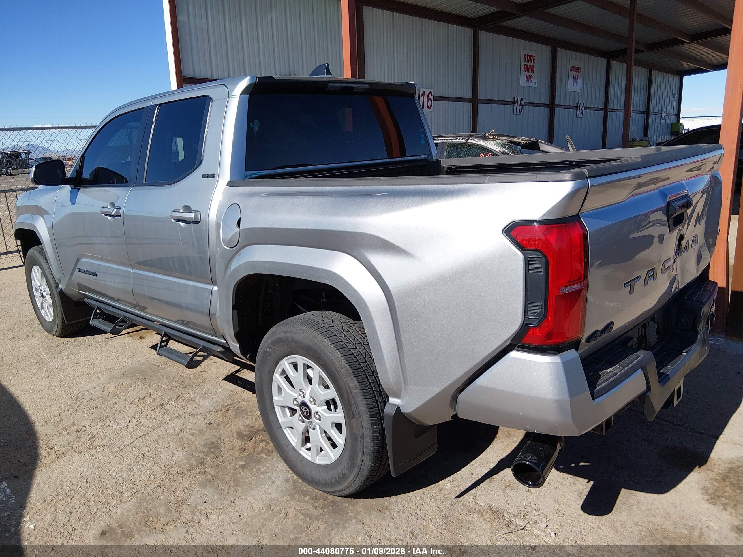 TOYOTA TACOMA image 3