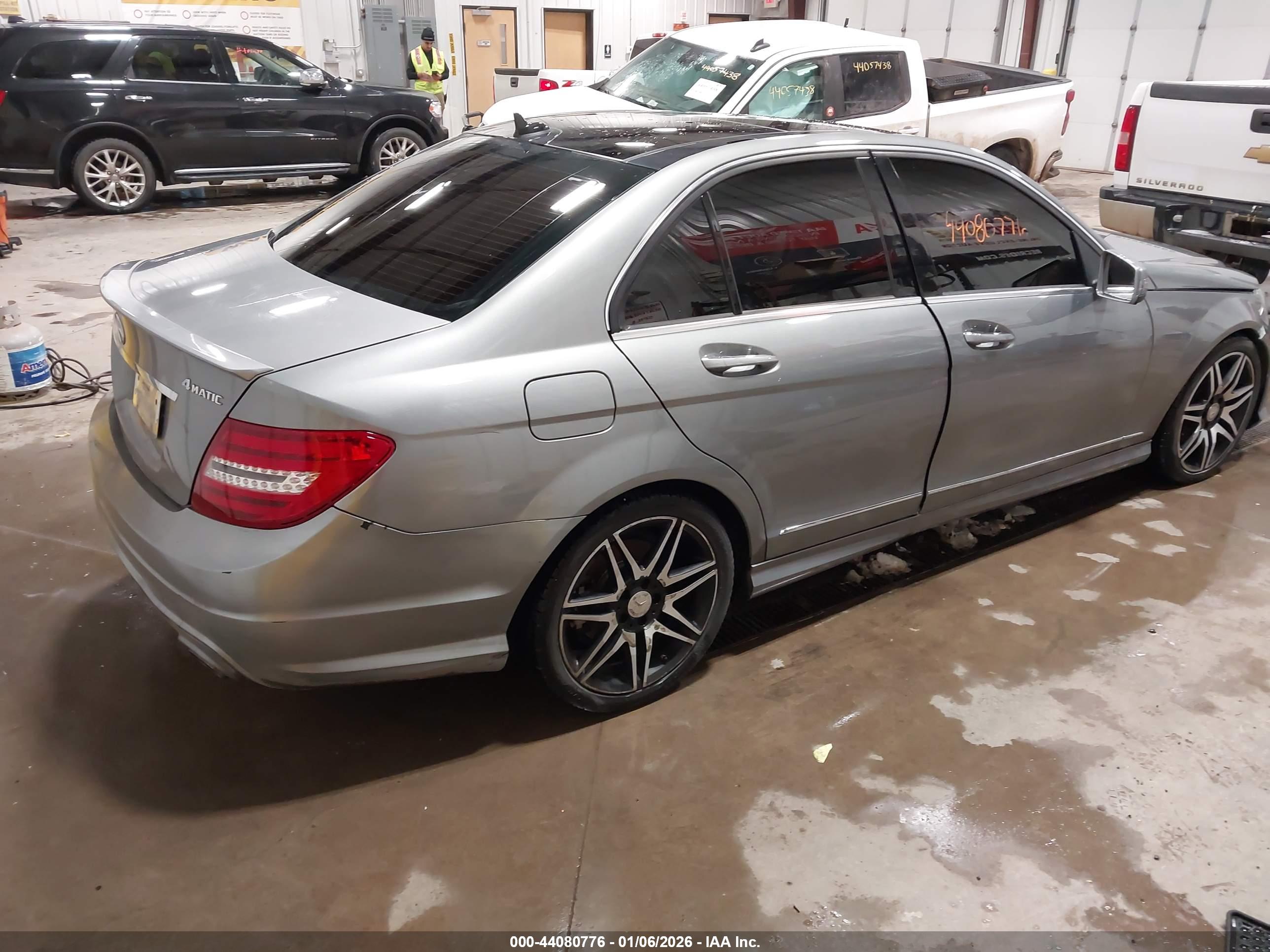 MERCEDES-BENZ C image 4