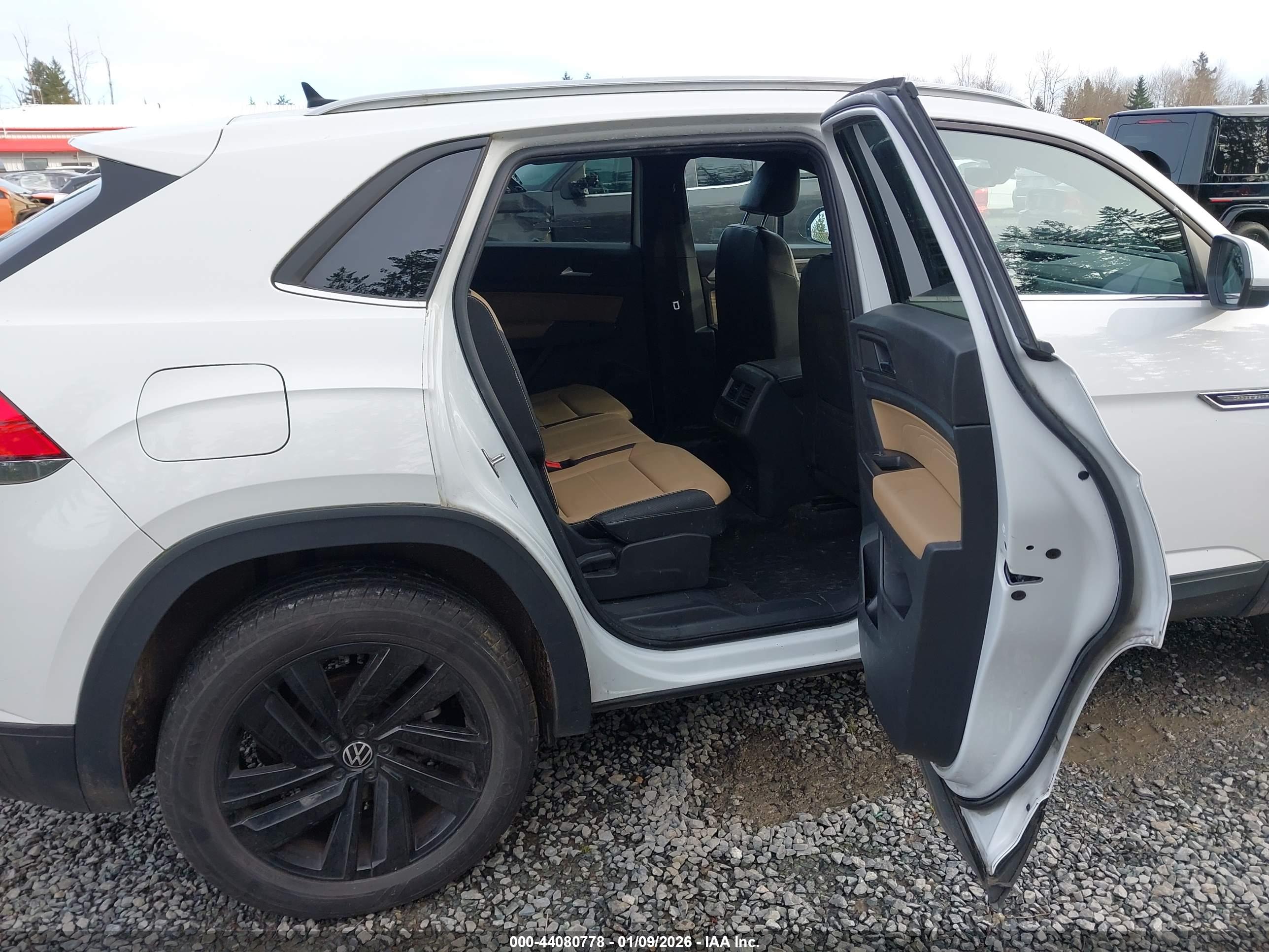 VOLKSWAGEN ATLAS image 8