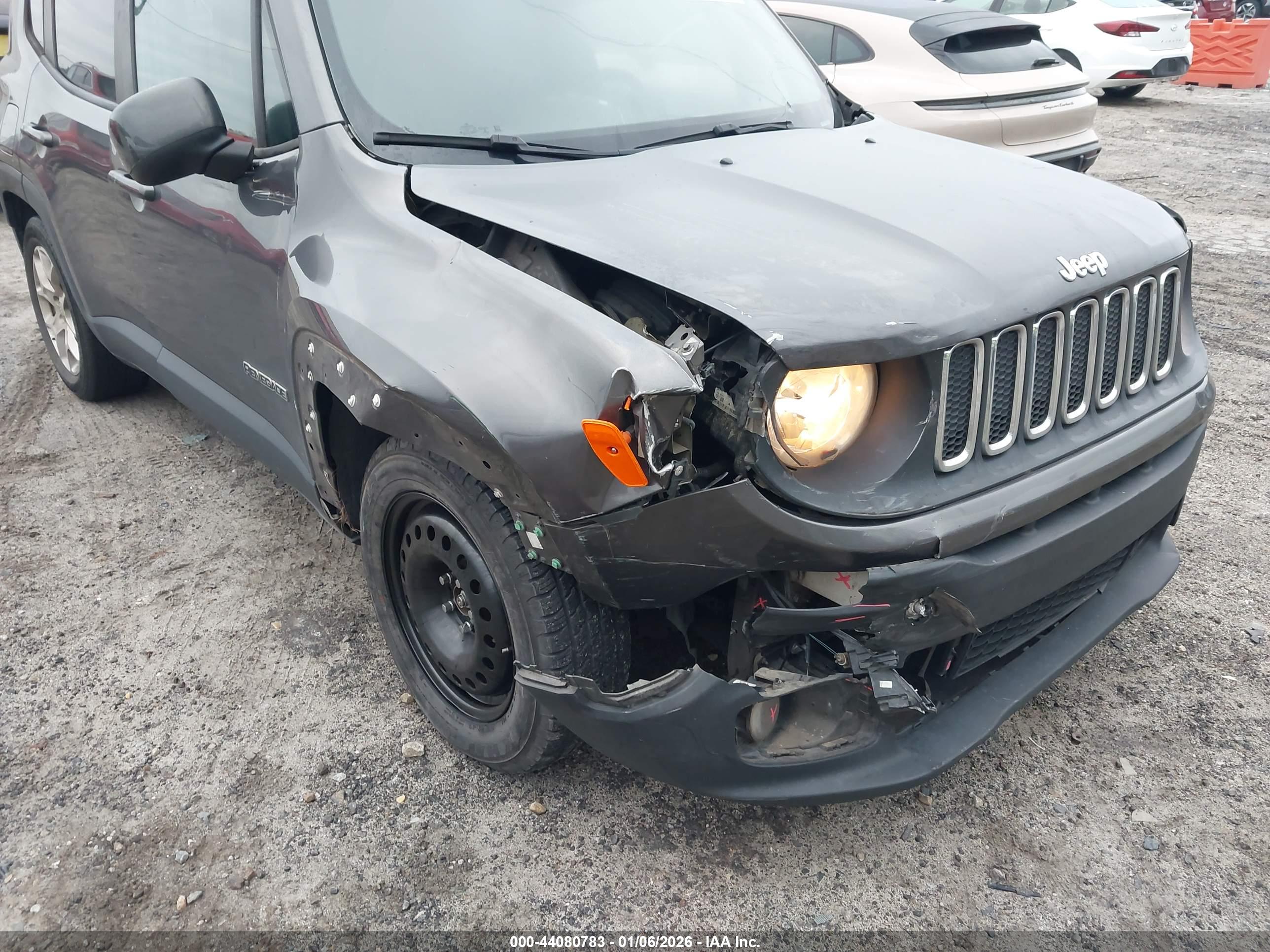 JEEP RENEGADE image 6