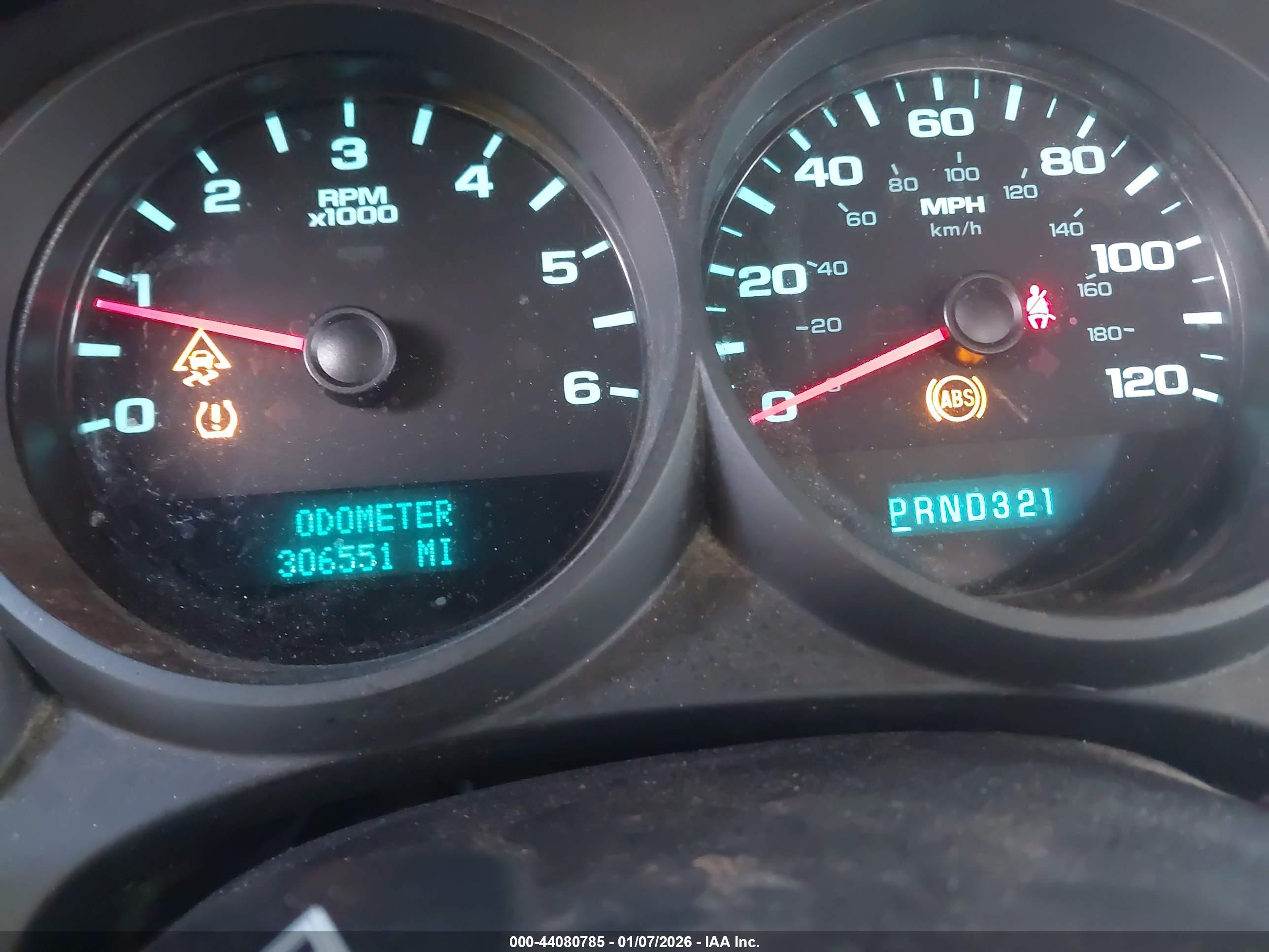 CHEVROLET SILVERADO image 7