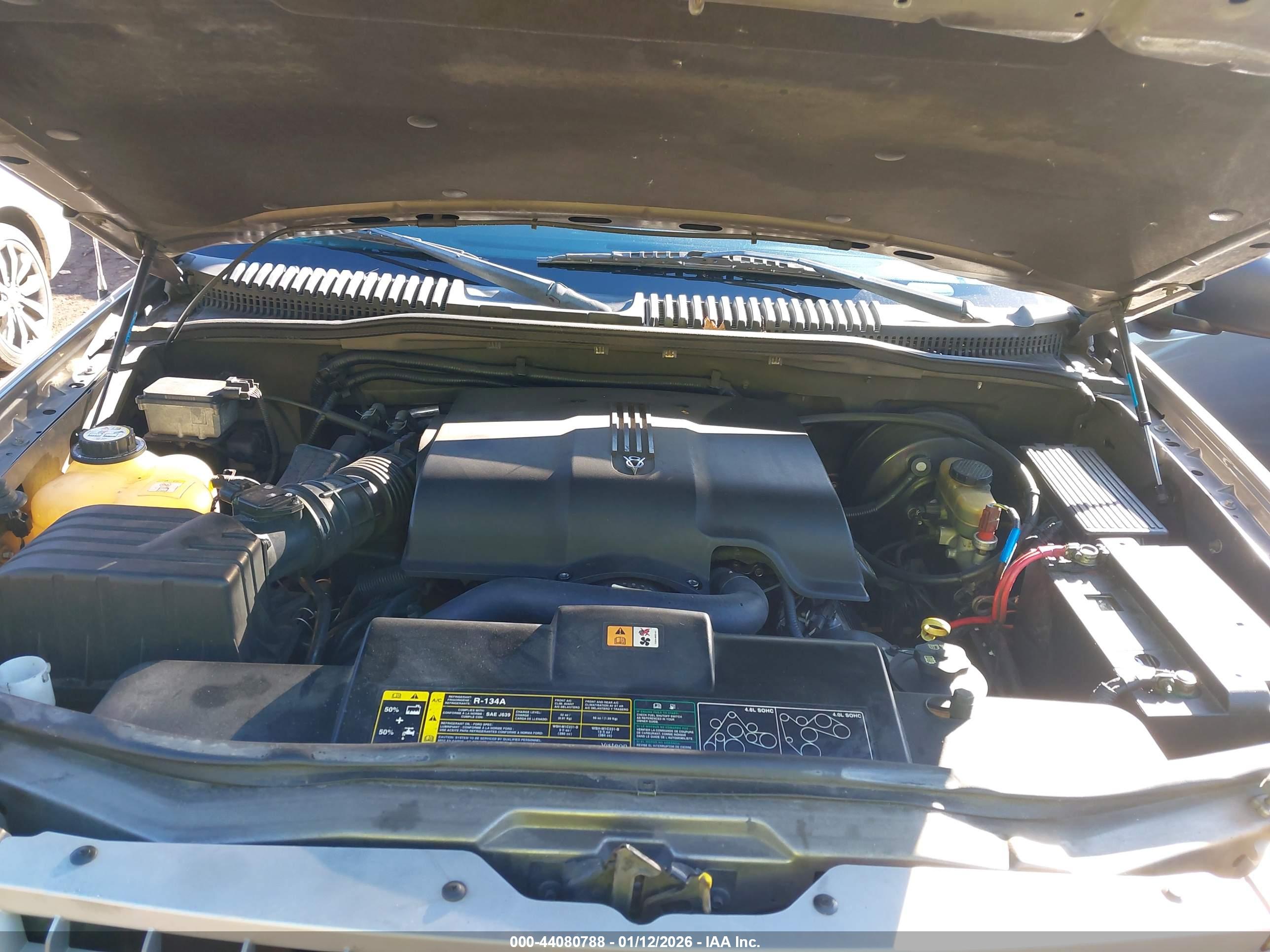 FORD EXPLORER image 10