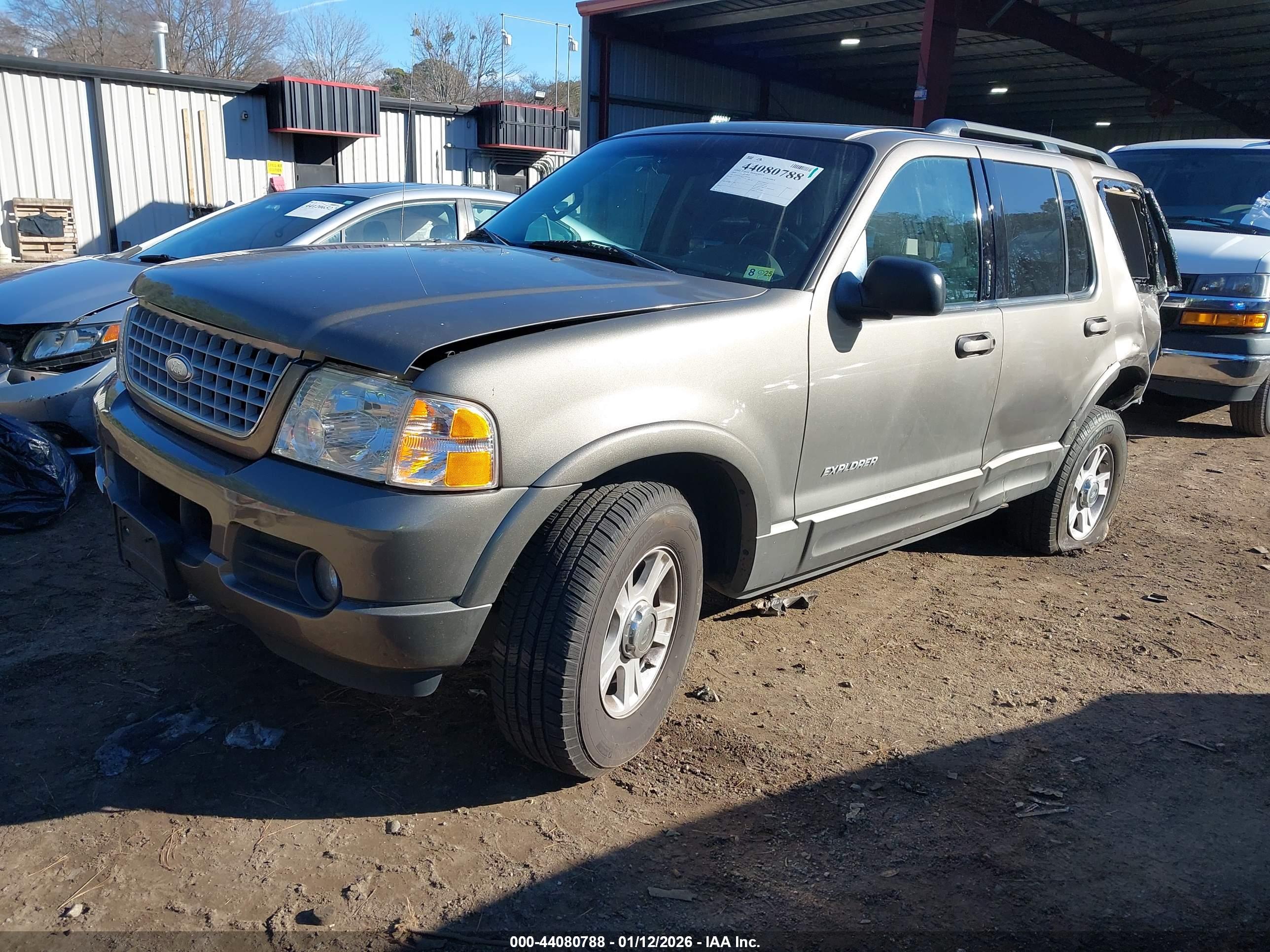 FORD EXPLORER image 2