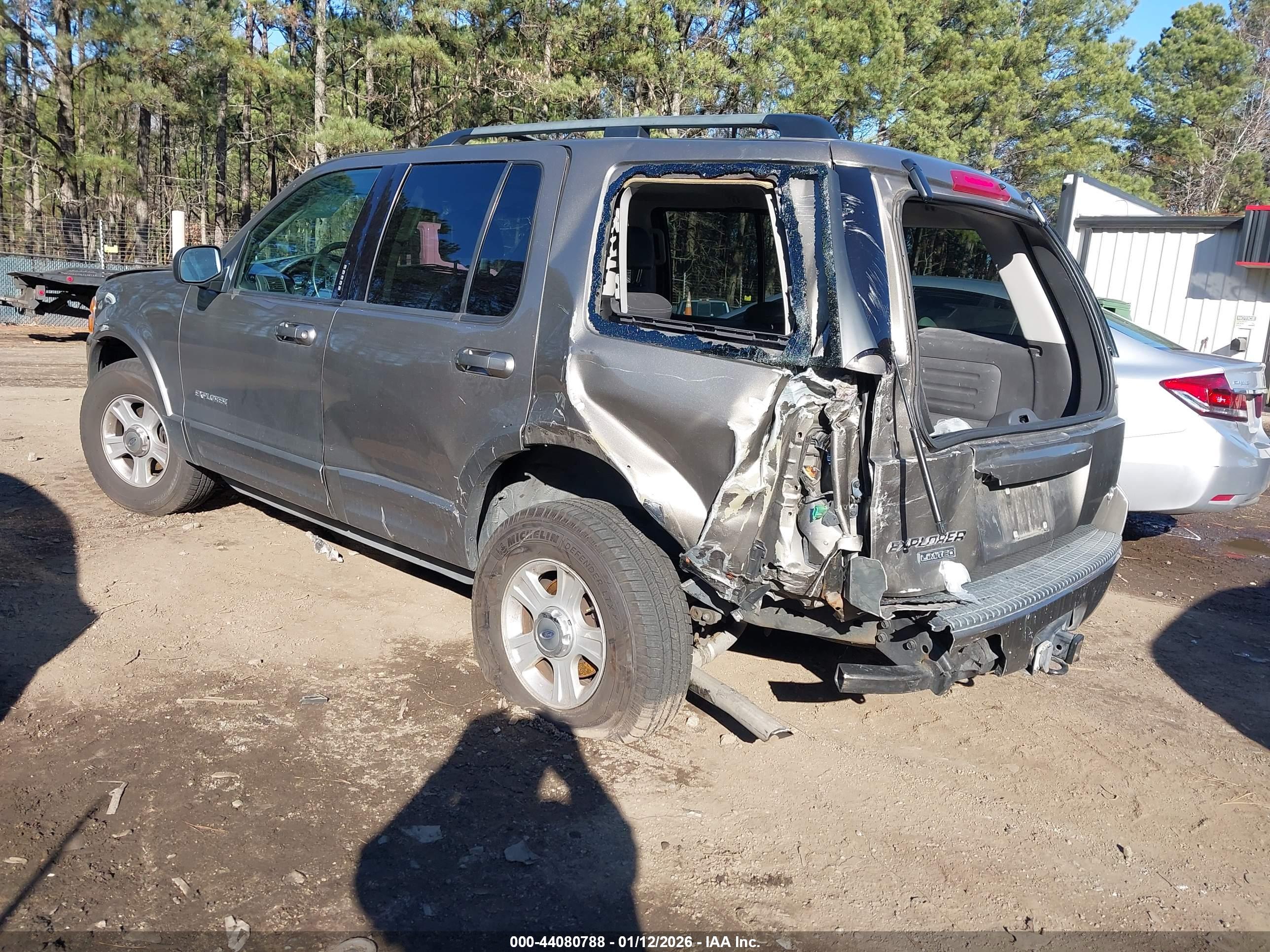 FORD EXPLORER image 3