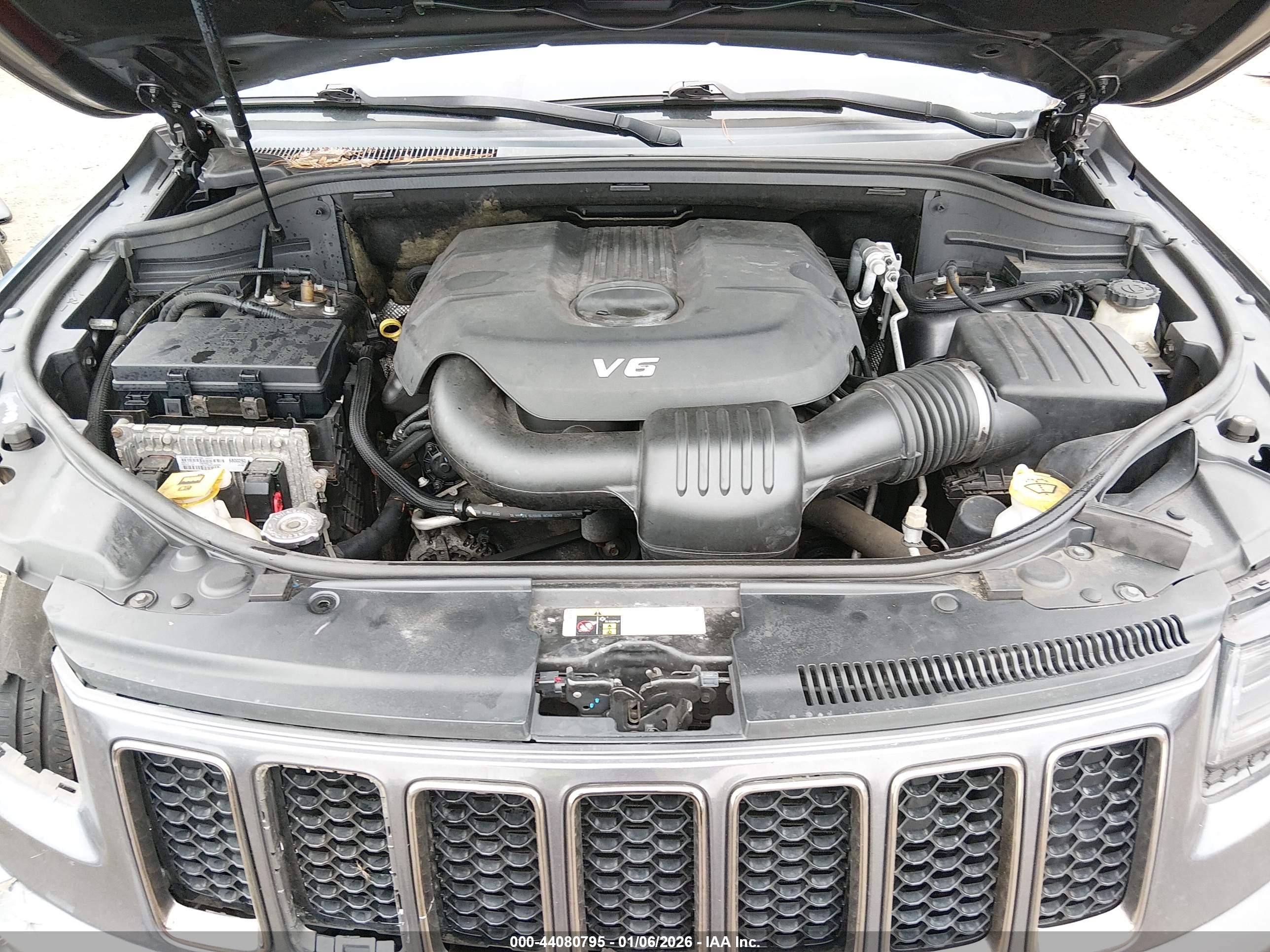 JEEP GRAND image 10