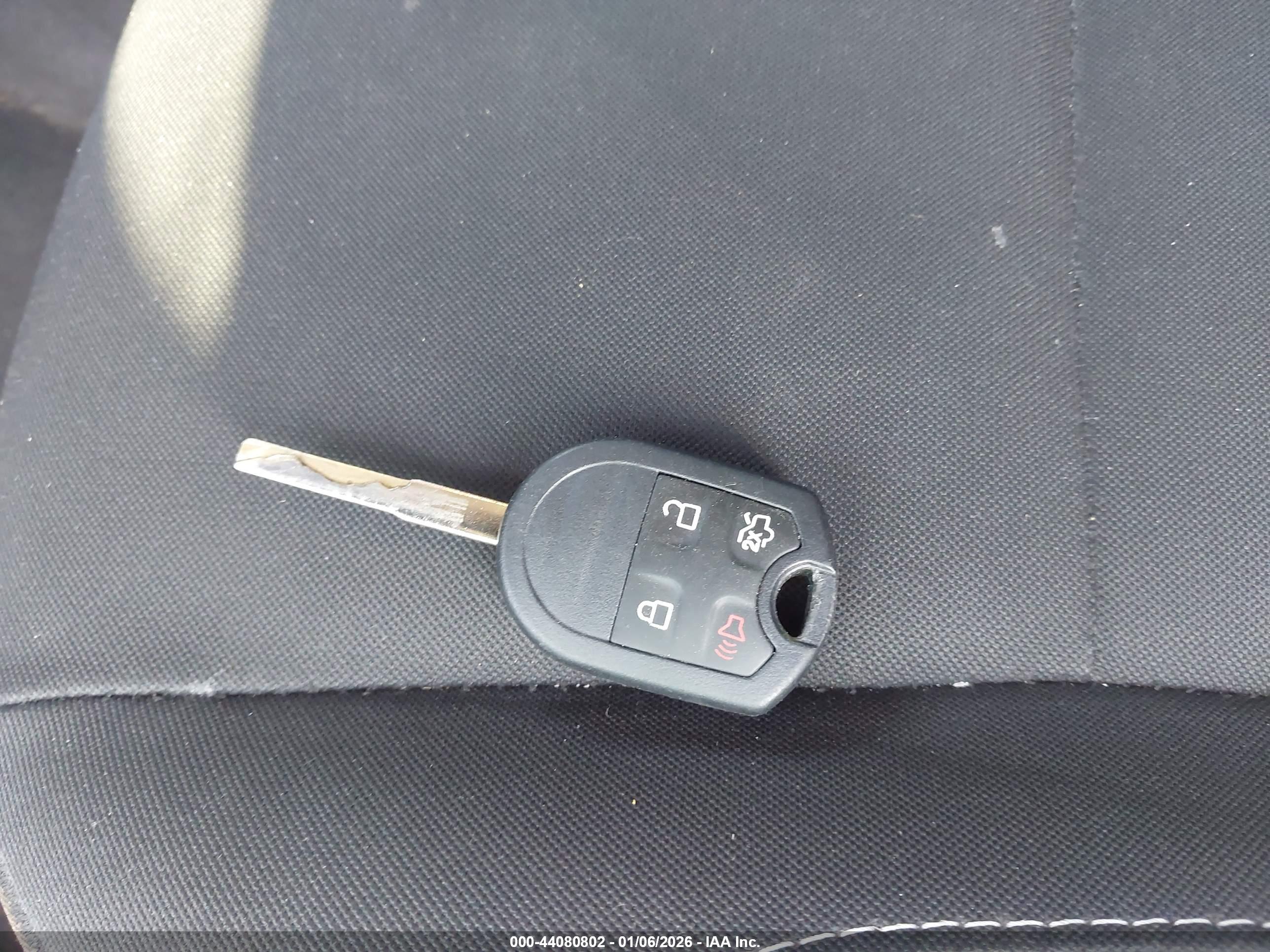 FORD FIESTA image 11
