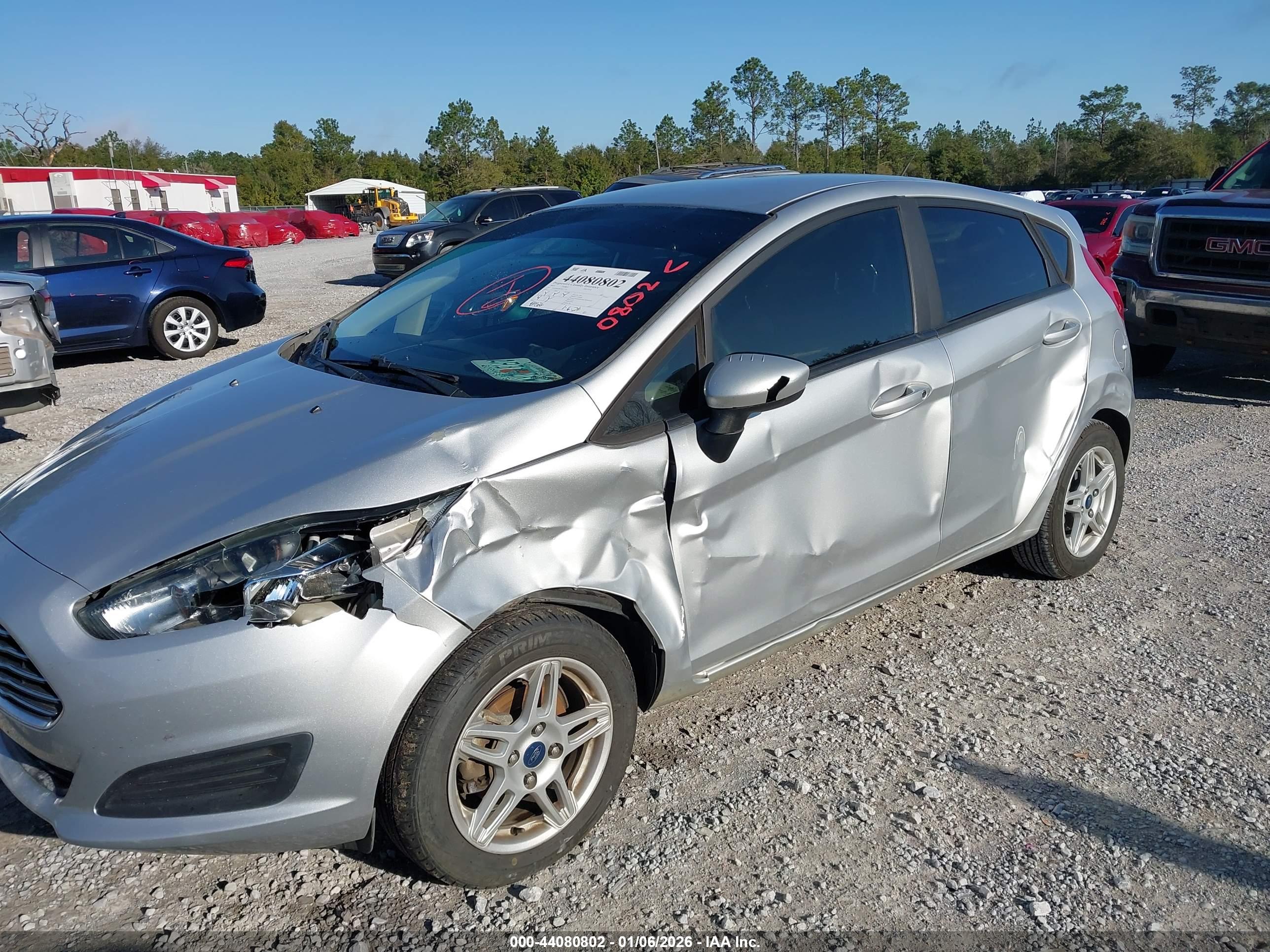 FORD FIESTA image 6
