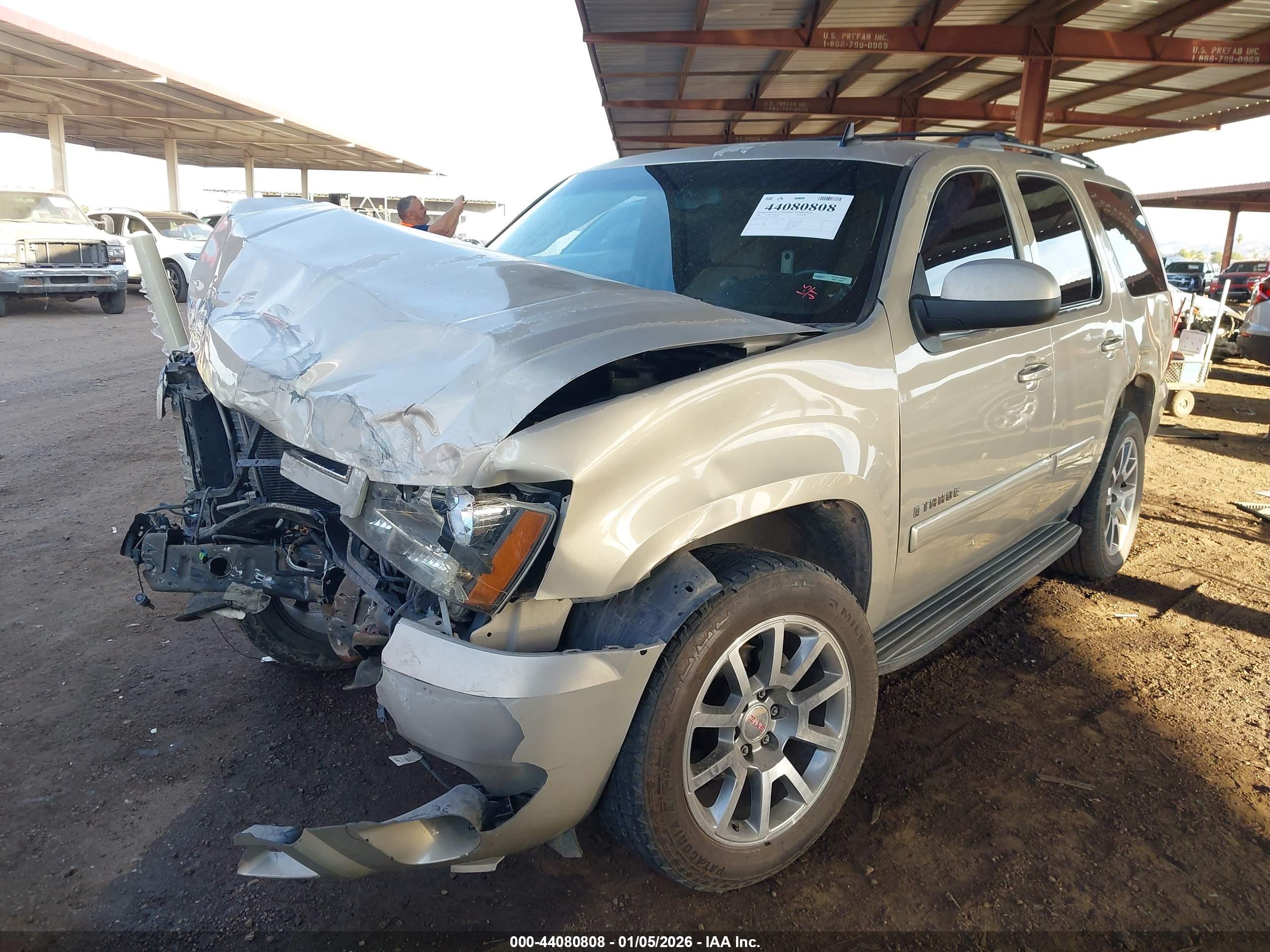 CHEVROLET TAHOE image 2