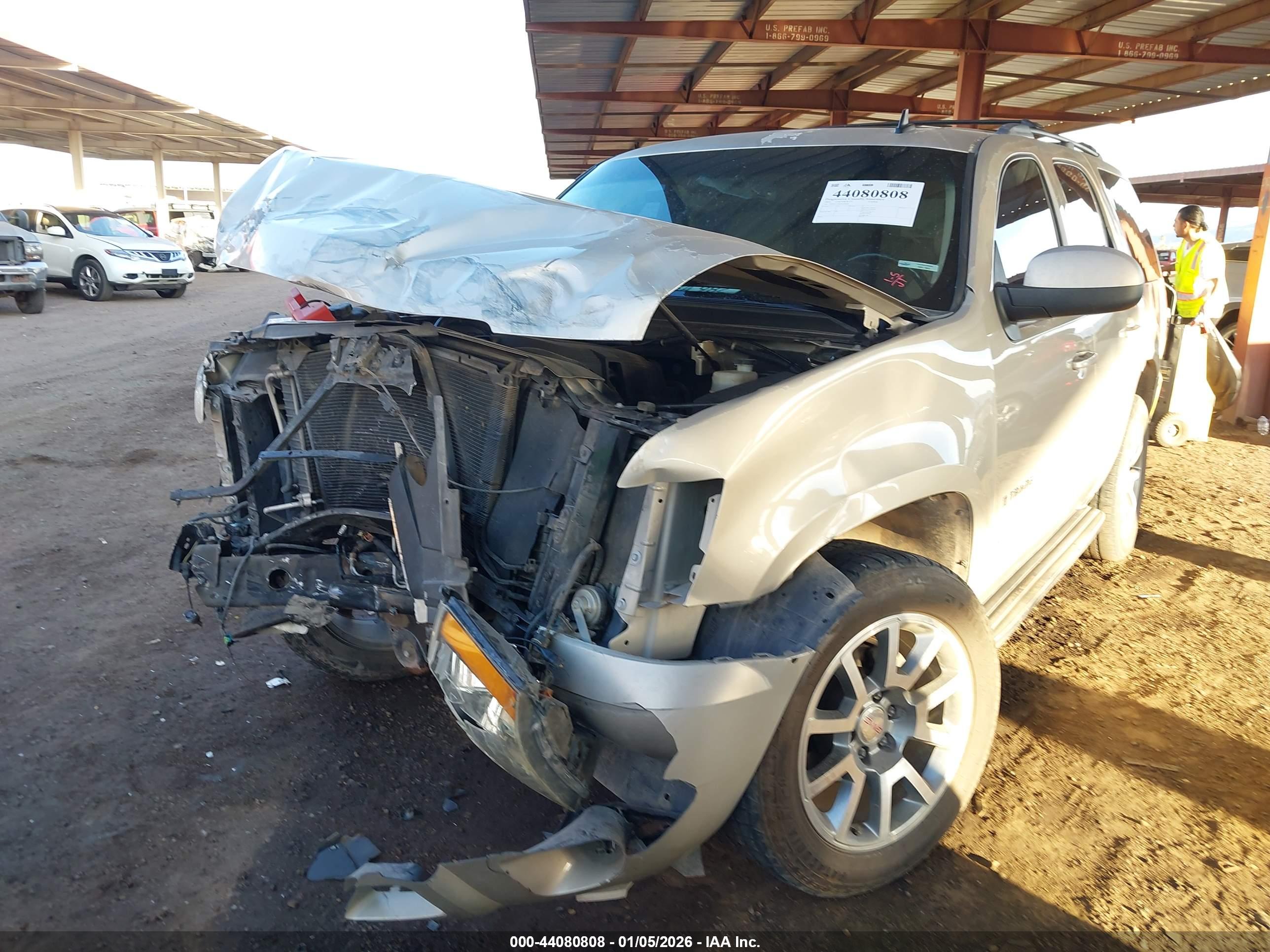 CHEVROLET TAHOE image 6