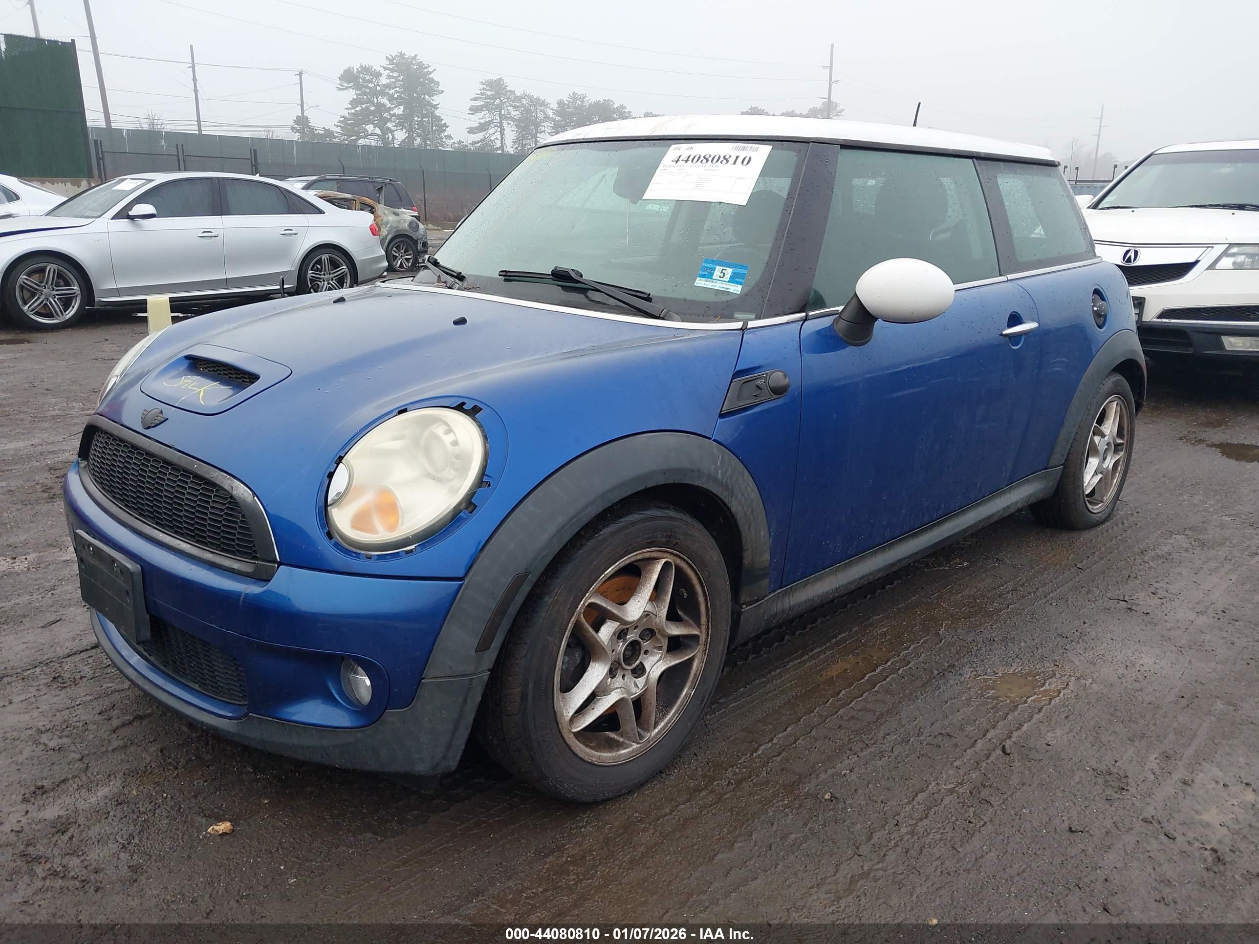 MINI COOPER image 2