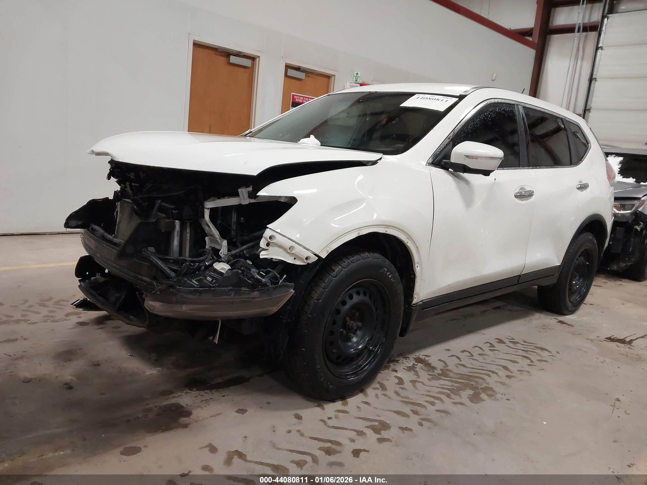 NISSAN ROGUE image 2