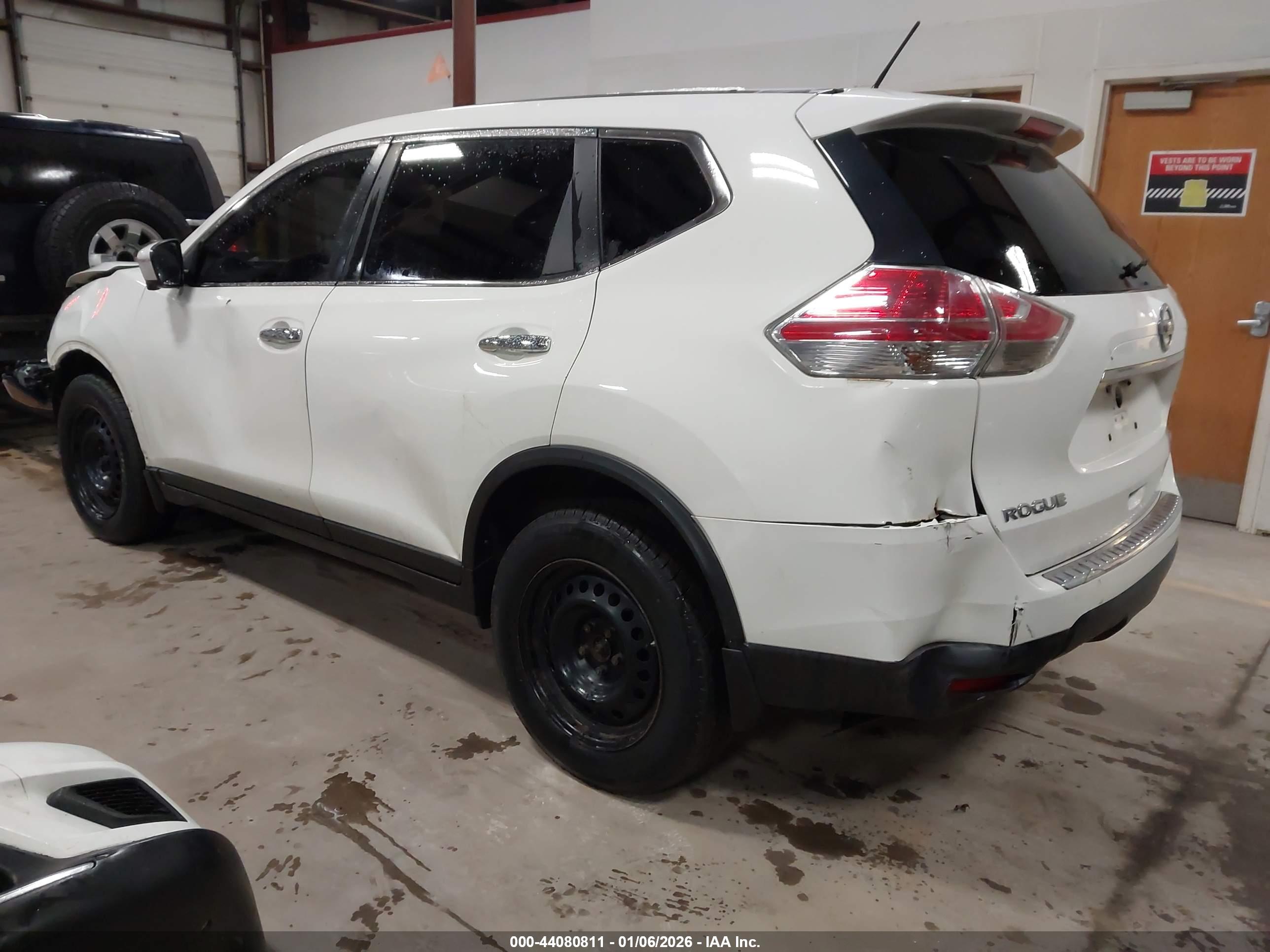 NISSAN ROGUE image 3