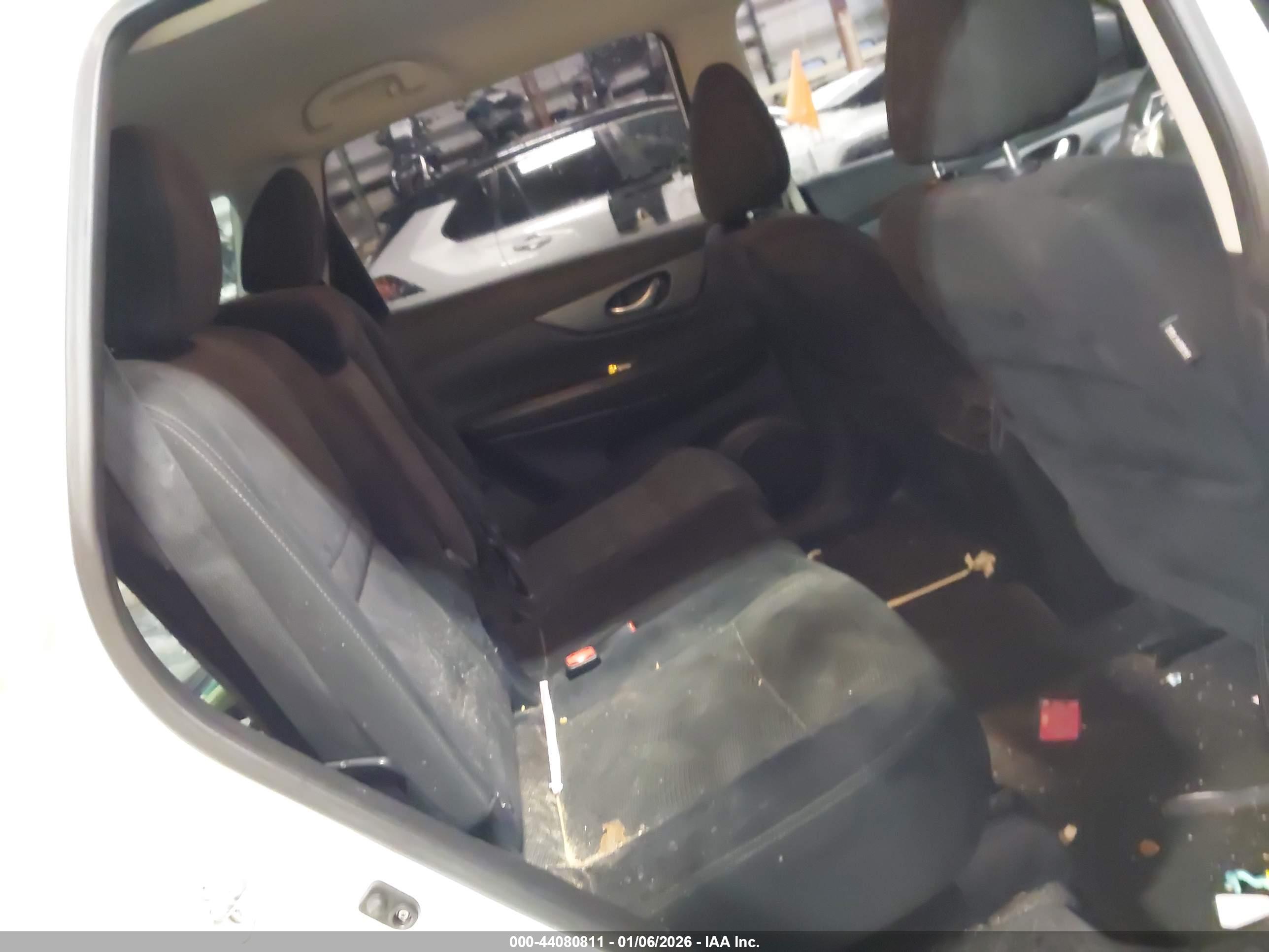 NISSAN ROGUE image 8