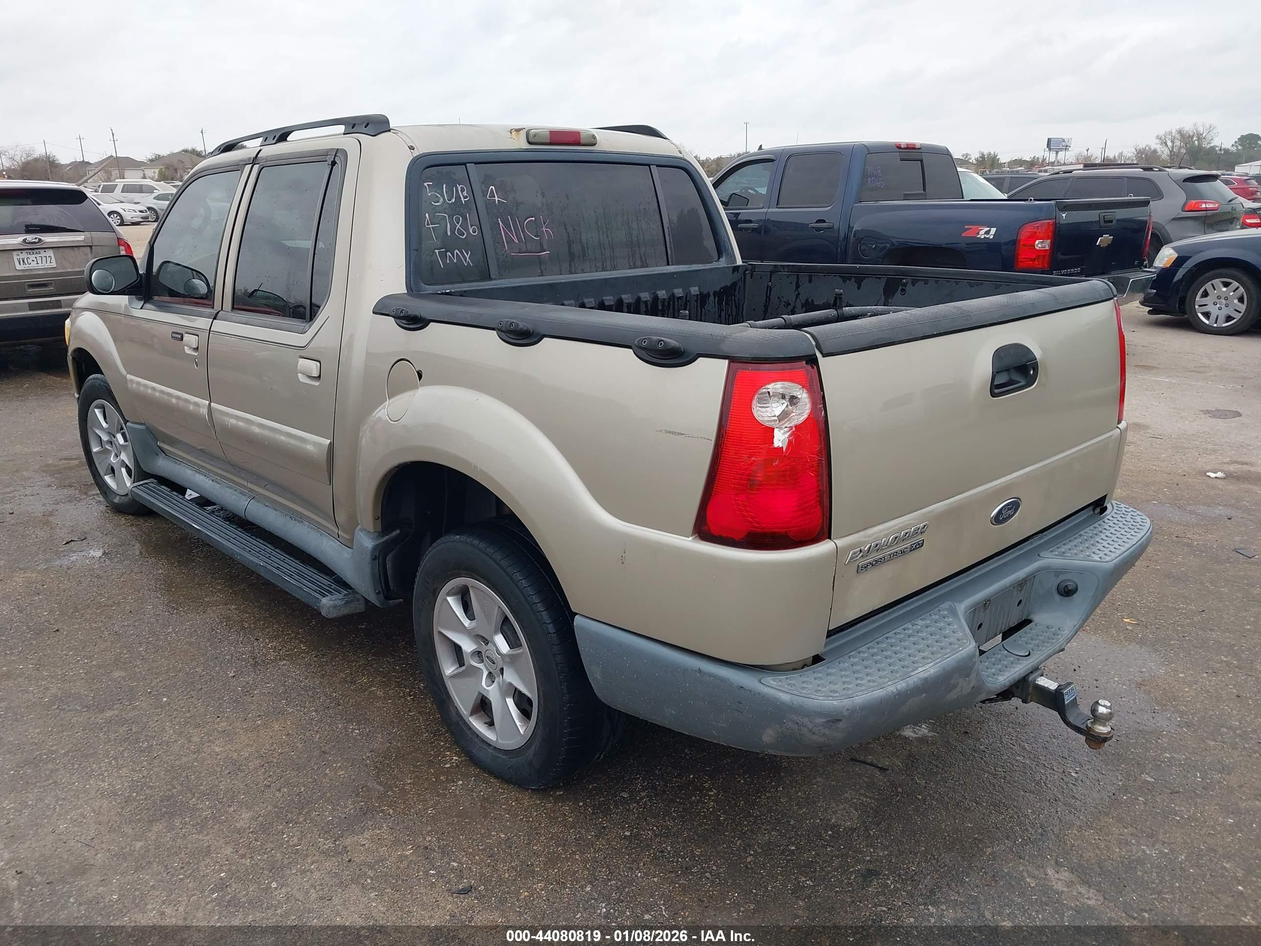 FORD EXPLORER image 3