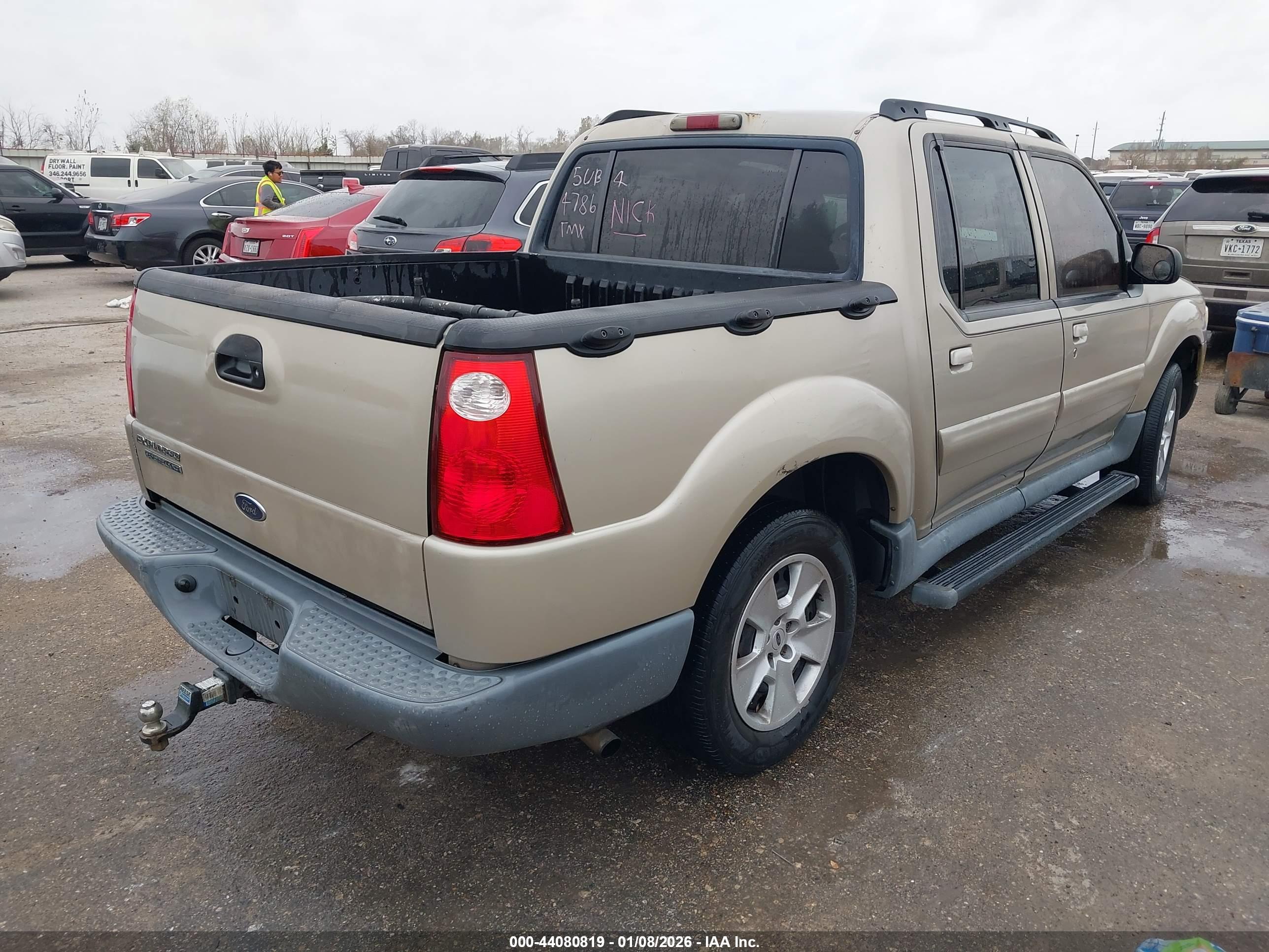 FORD EXPLORER image 4