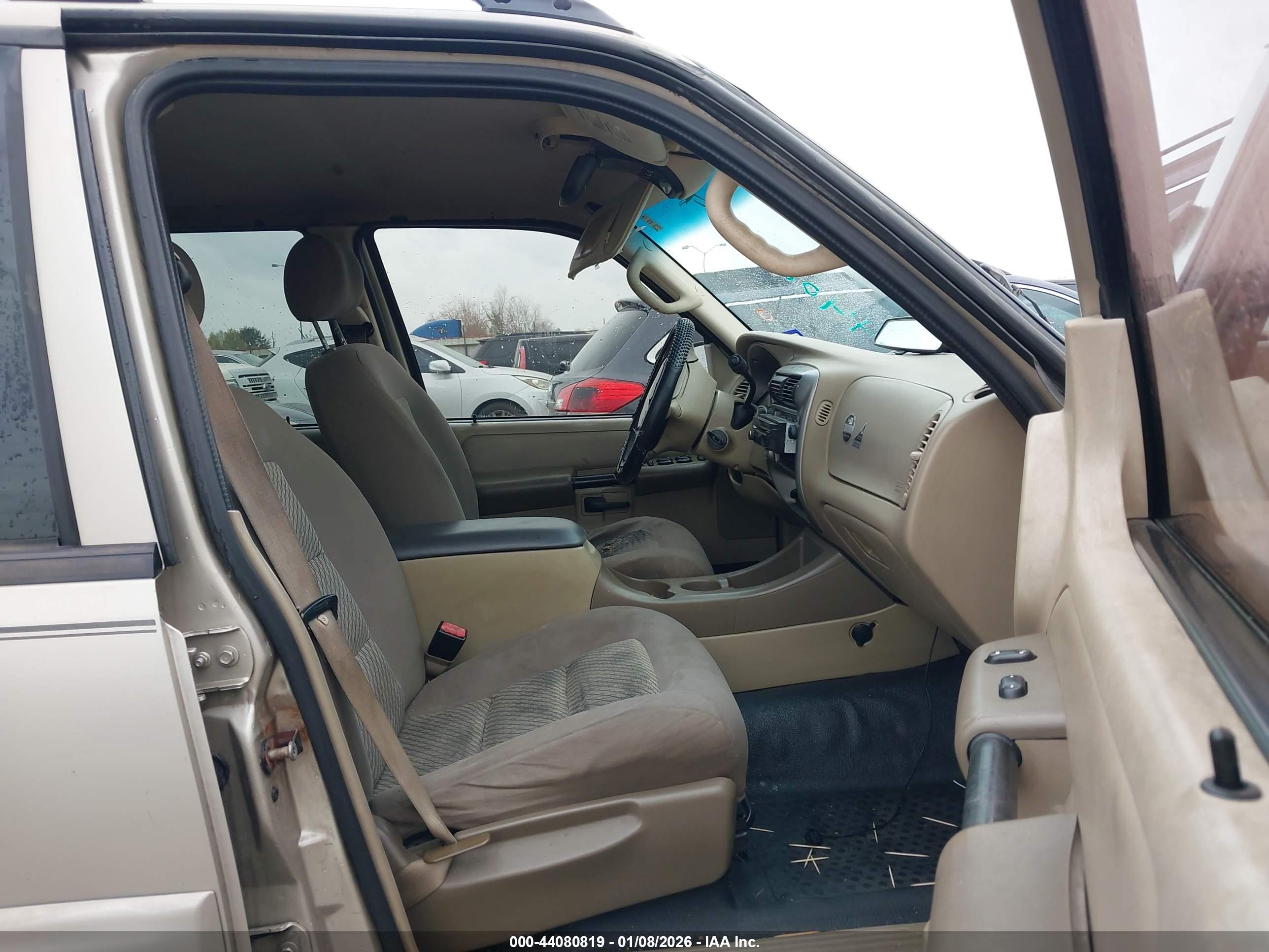 FORD EXPLORER image 5