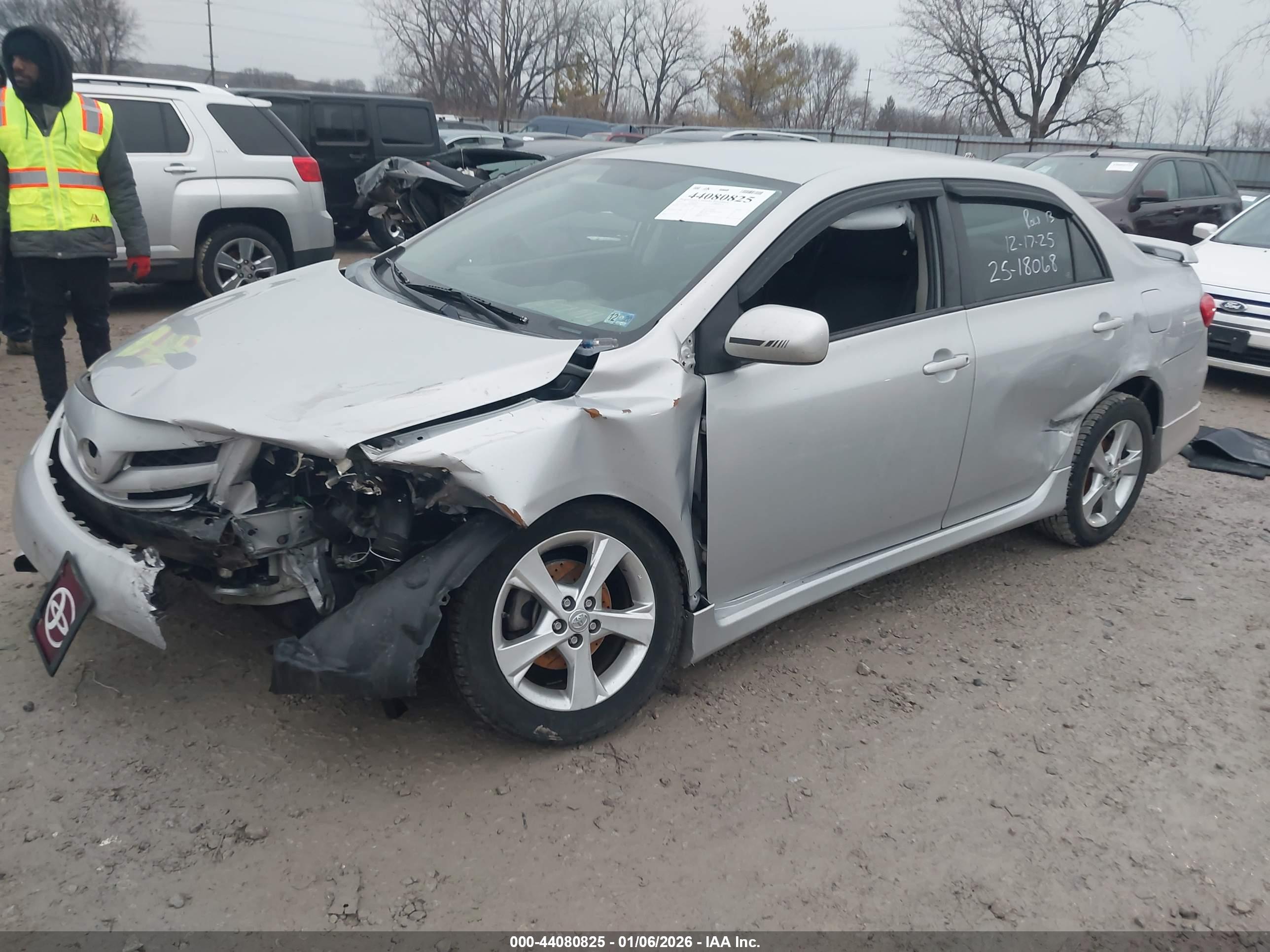 TOYOTA COROLLA image 2