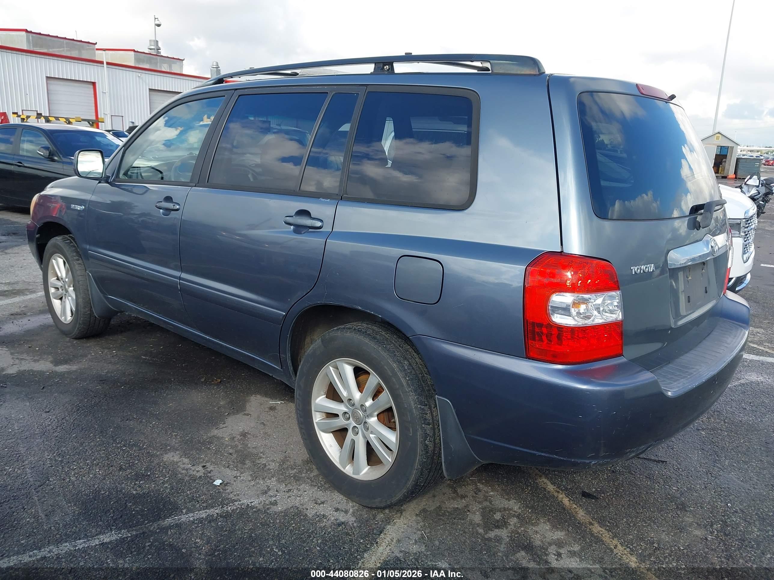 TOYOTA HIGHLANDER image 3