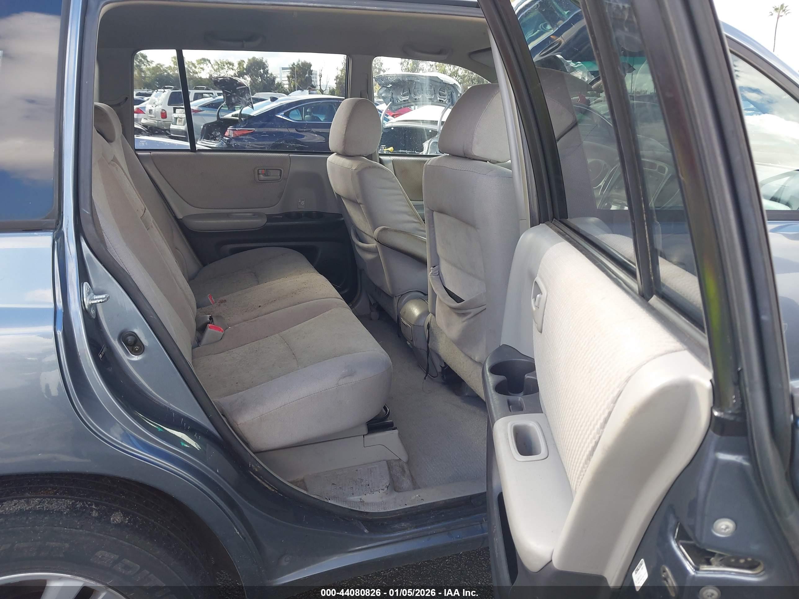 TOYOTA HIGHLANDER image 8