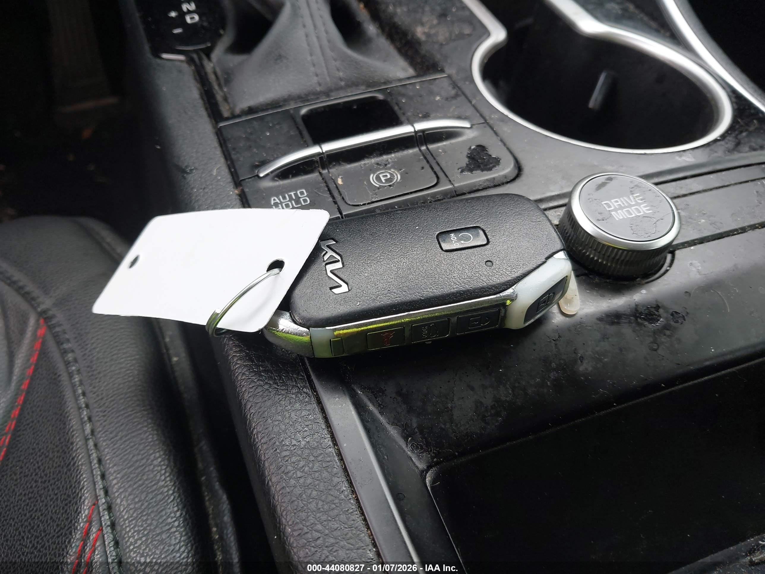 KIA K5 image 11
