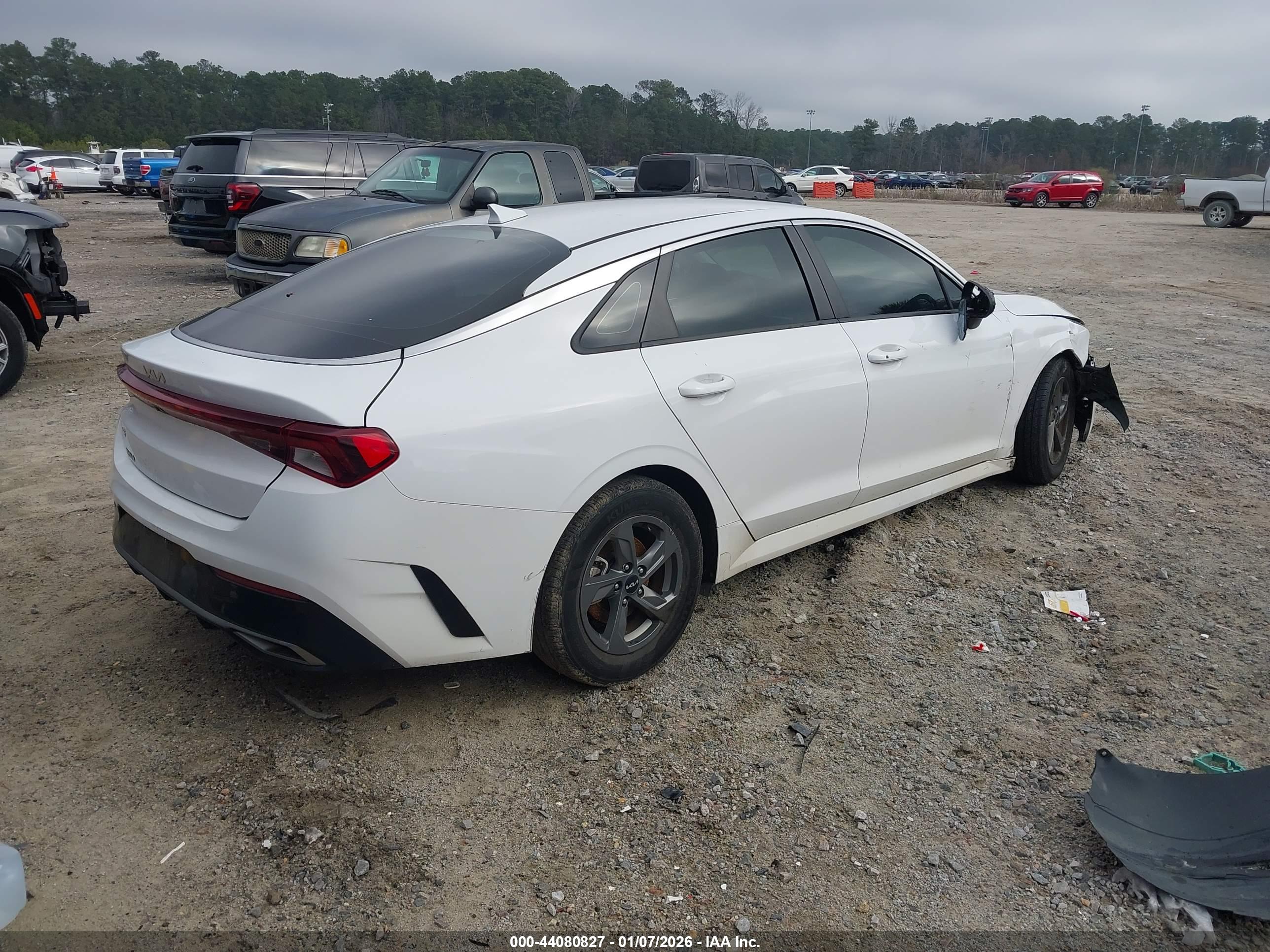 KIA K5 image 4