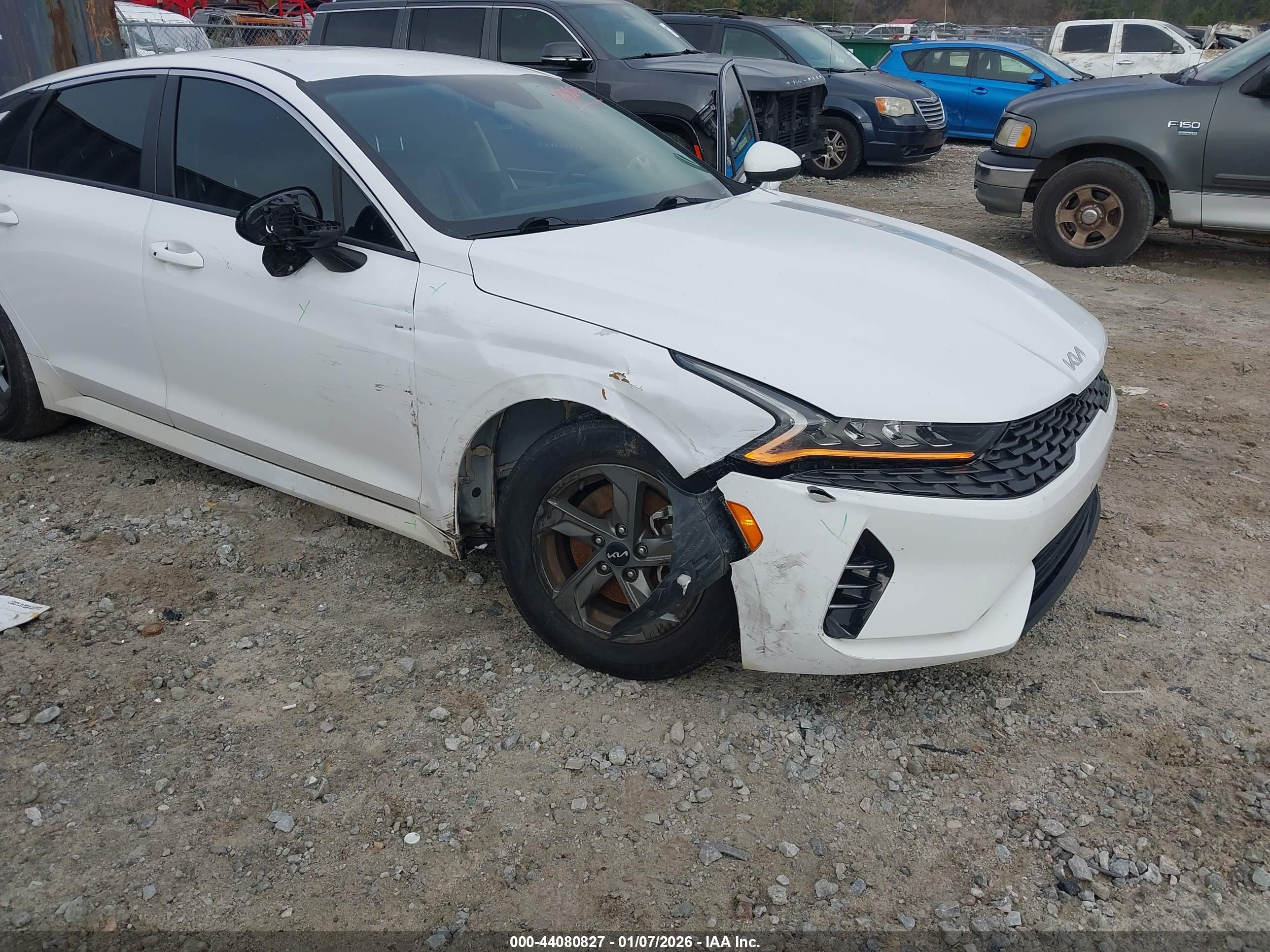 KIA K5 image 6