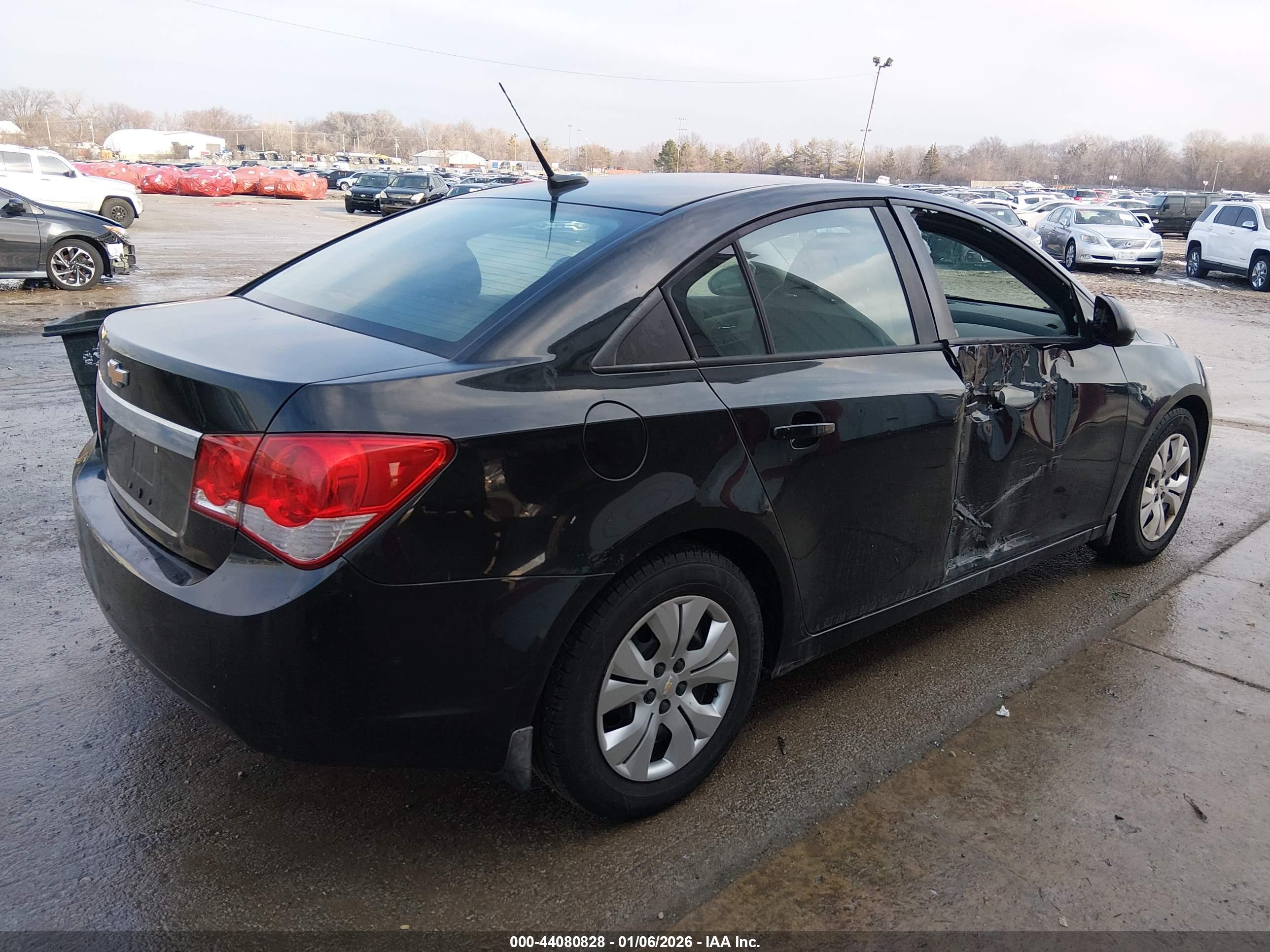 CHEVROLET CRUZE image 4